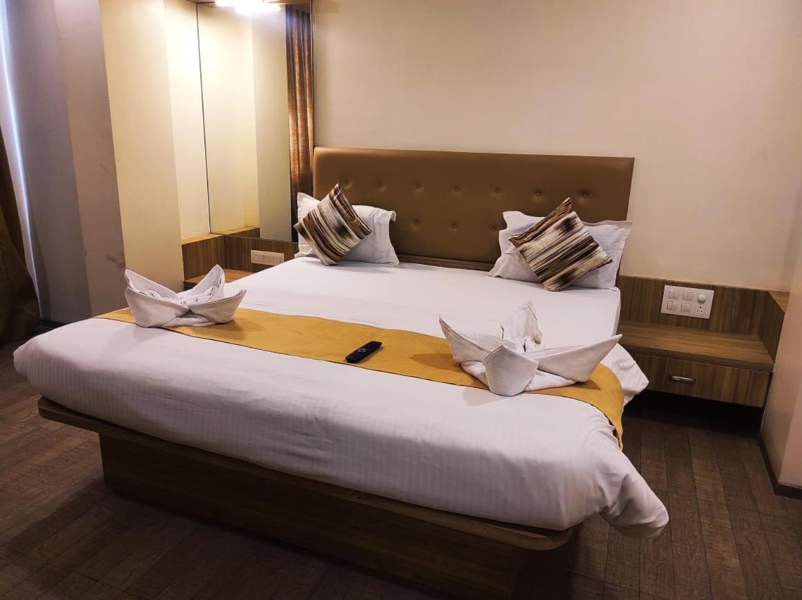 Deluxe Room - Photo 39