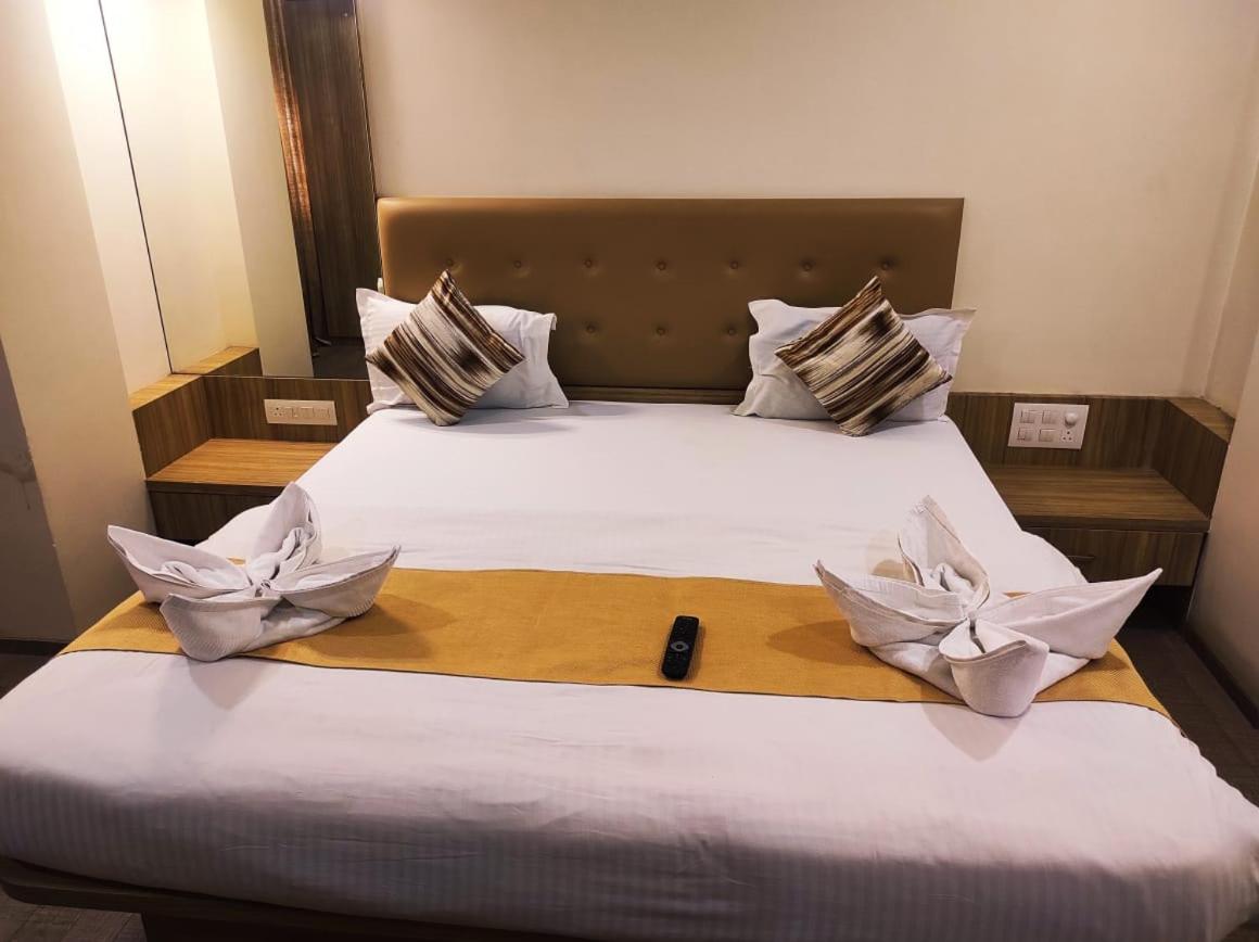 Deluxe Room - Photo 40