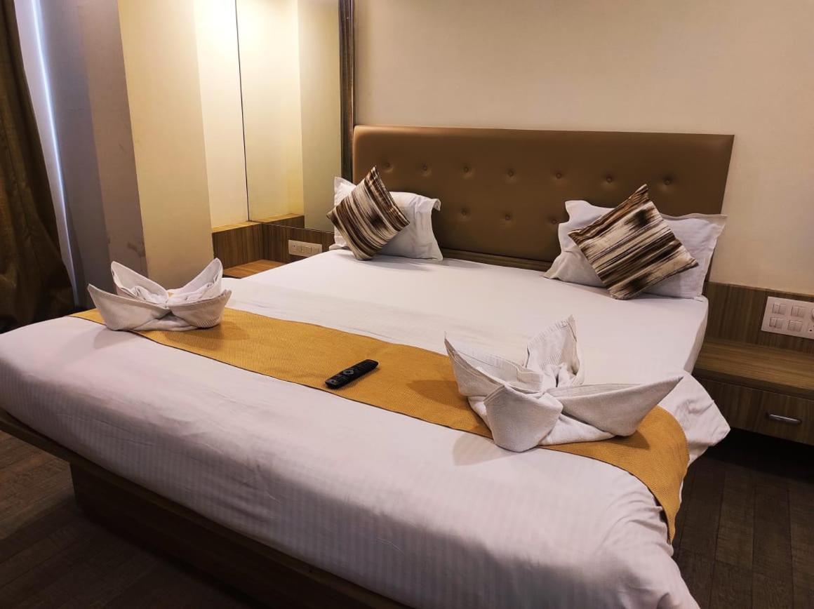 Deluxe Room - Photo 43
