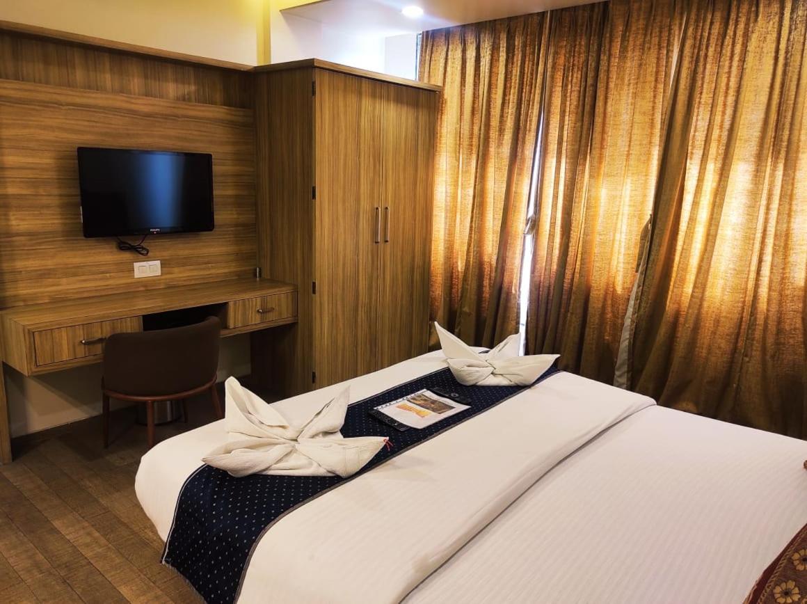 Deluxe Room - Photo 45
