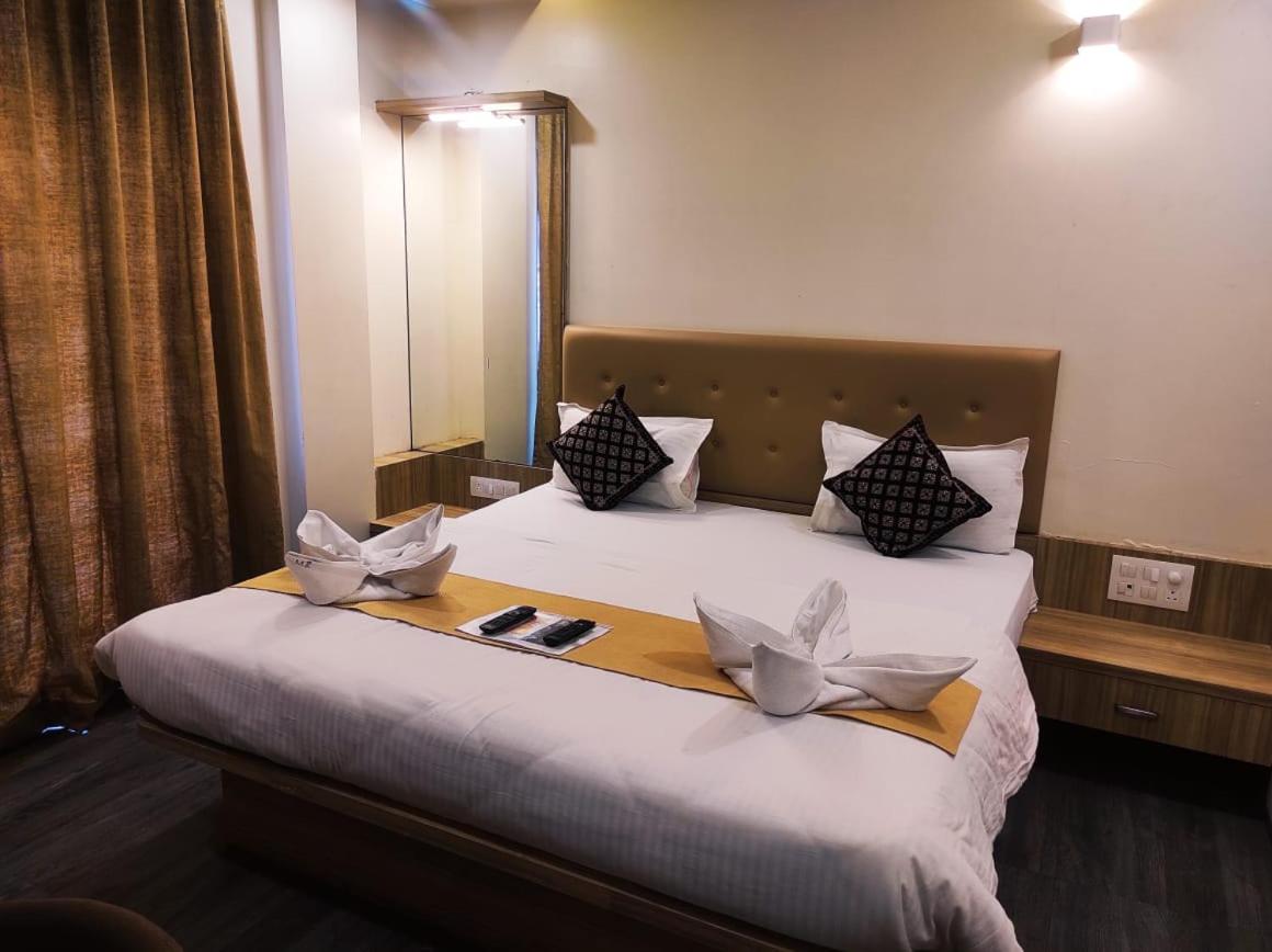 Deluxe Room - Photo 6