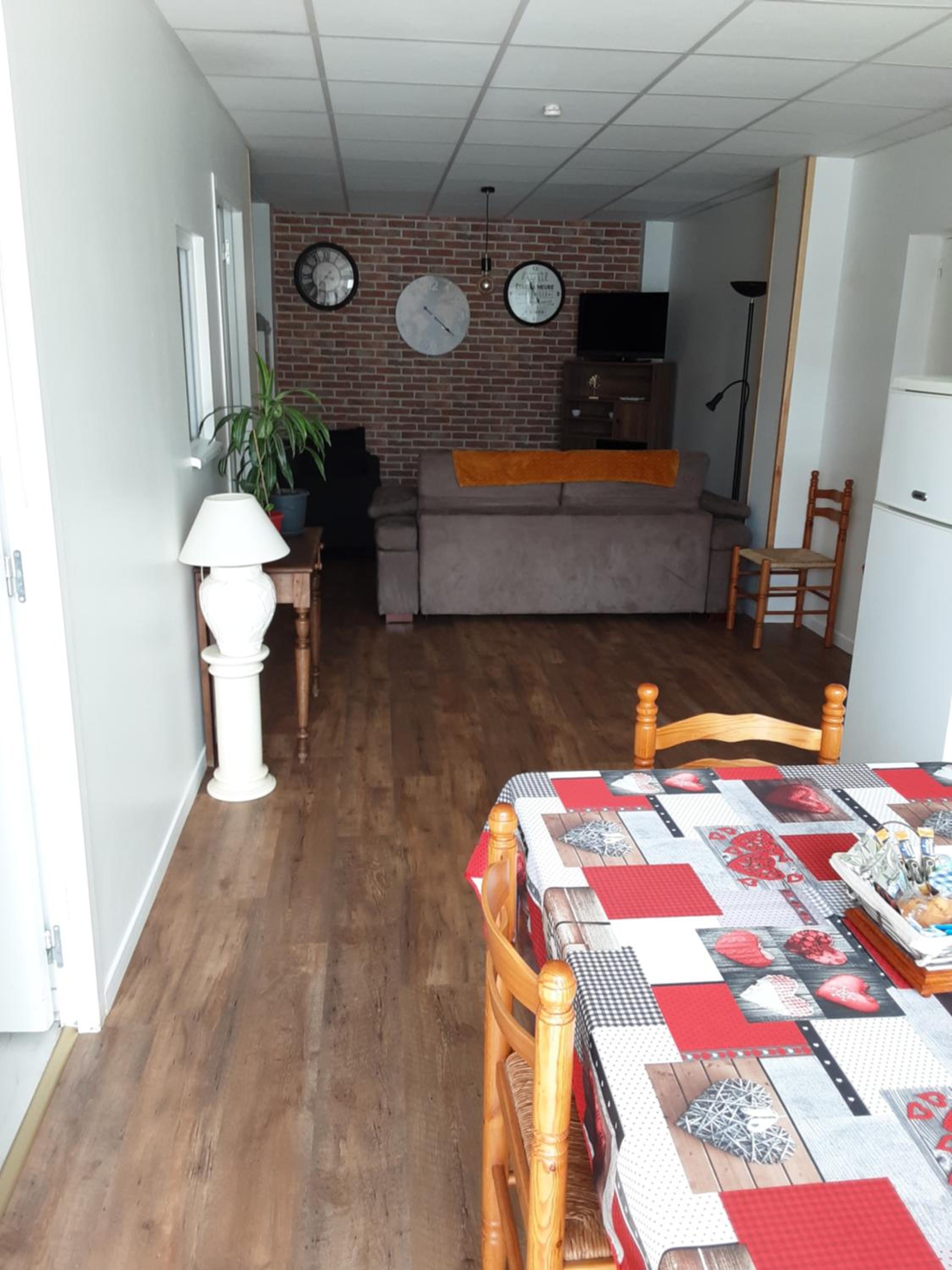 Apartment - Photo 2