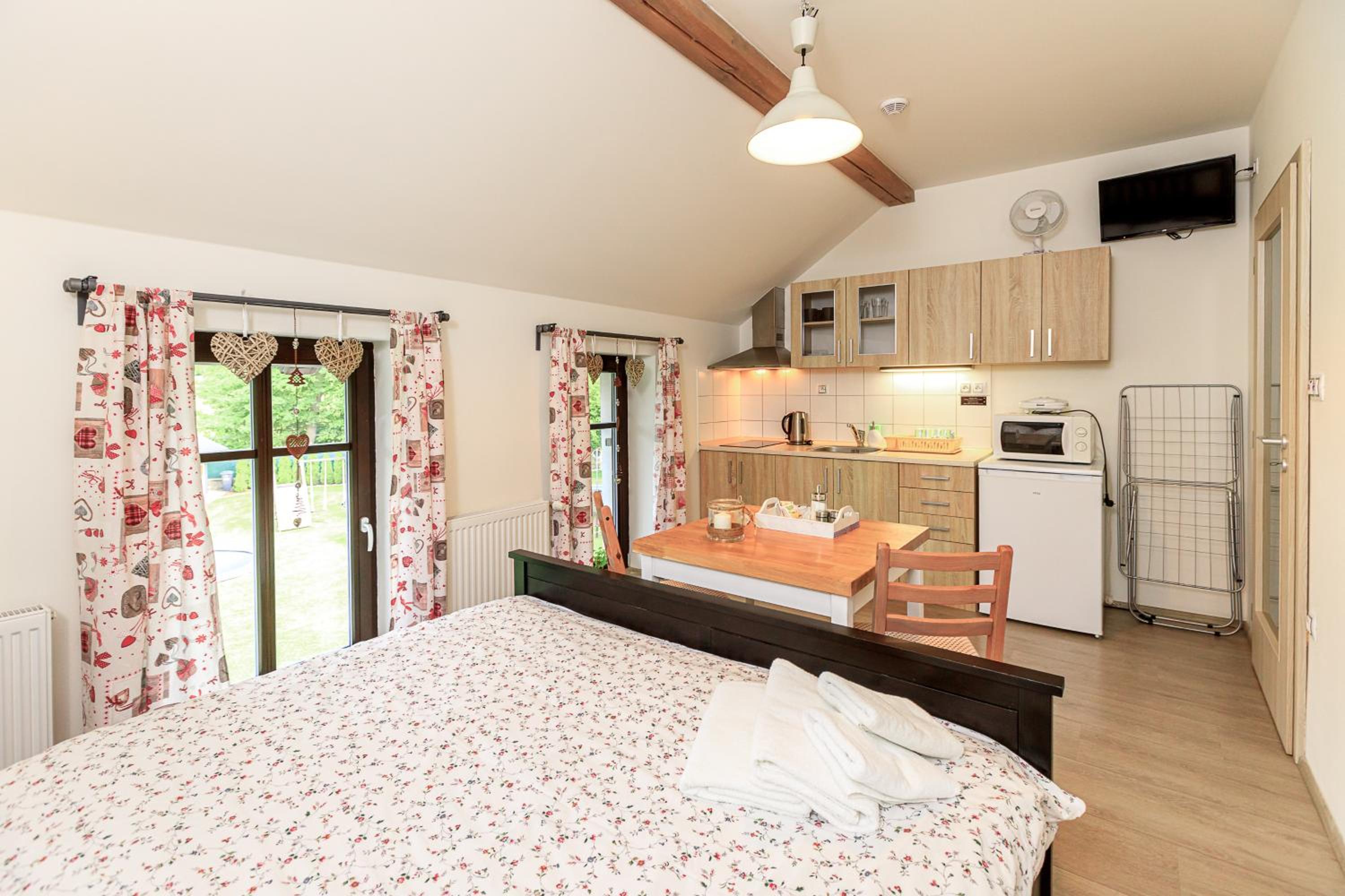 Apartment with Garden View - Photo 5