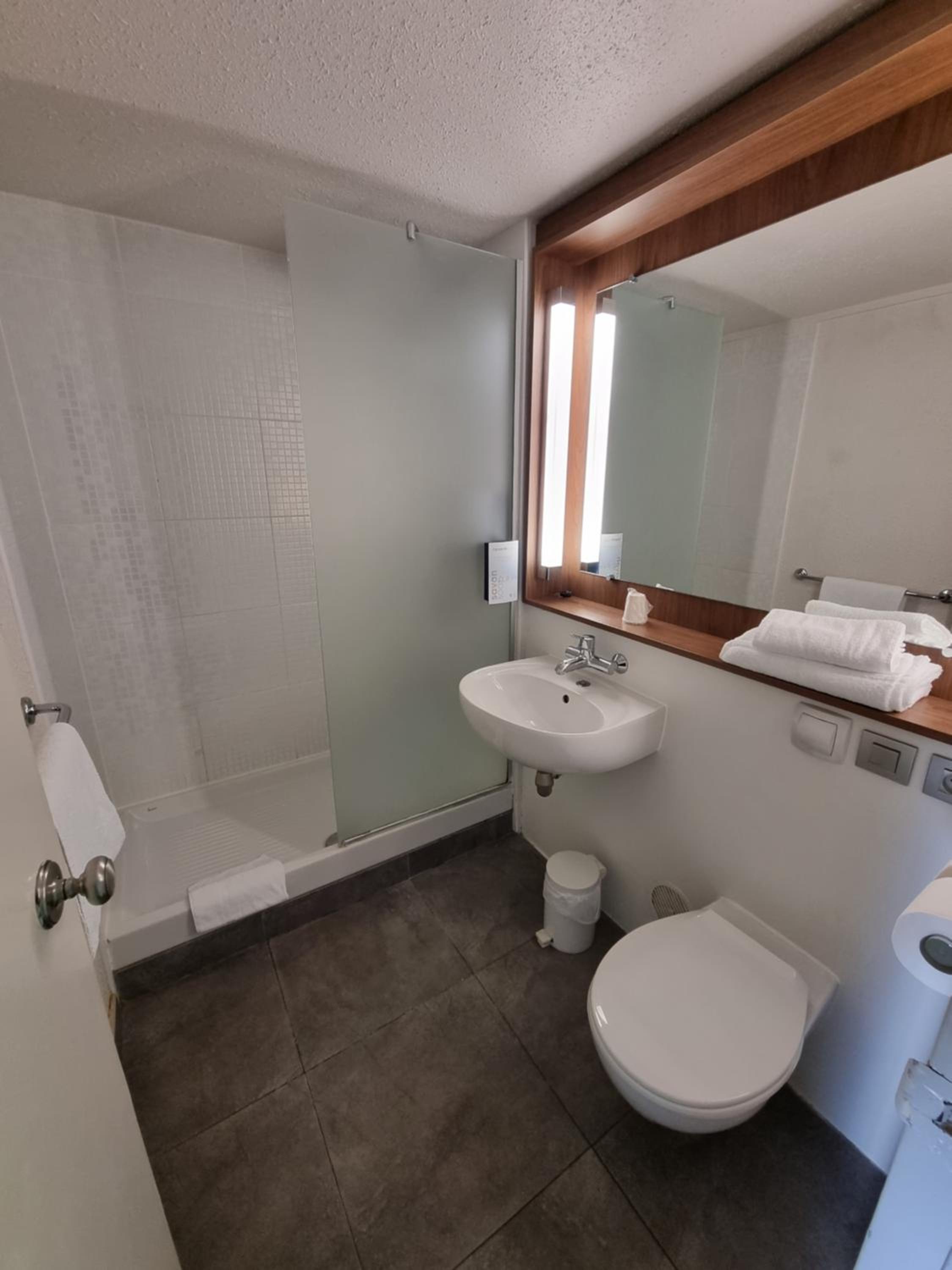 Standard Room - 2 Single Beds - Photo 3