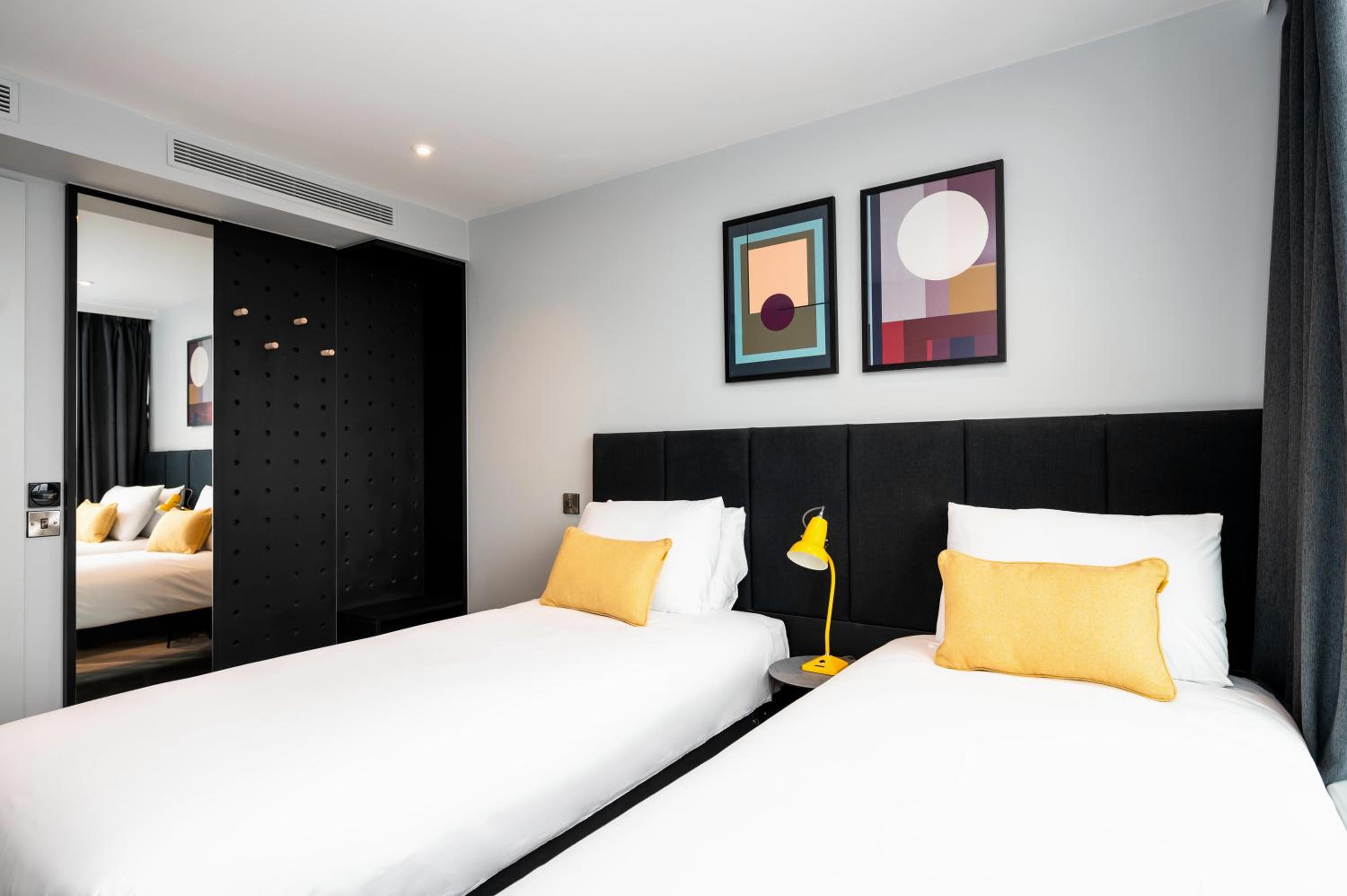 One-Bedroom Apartment thumbnail 6