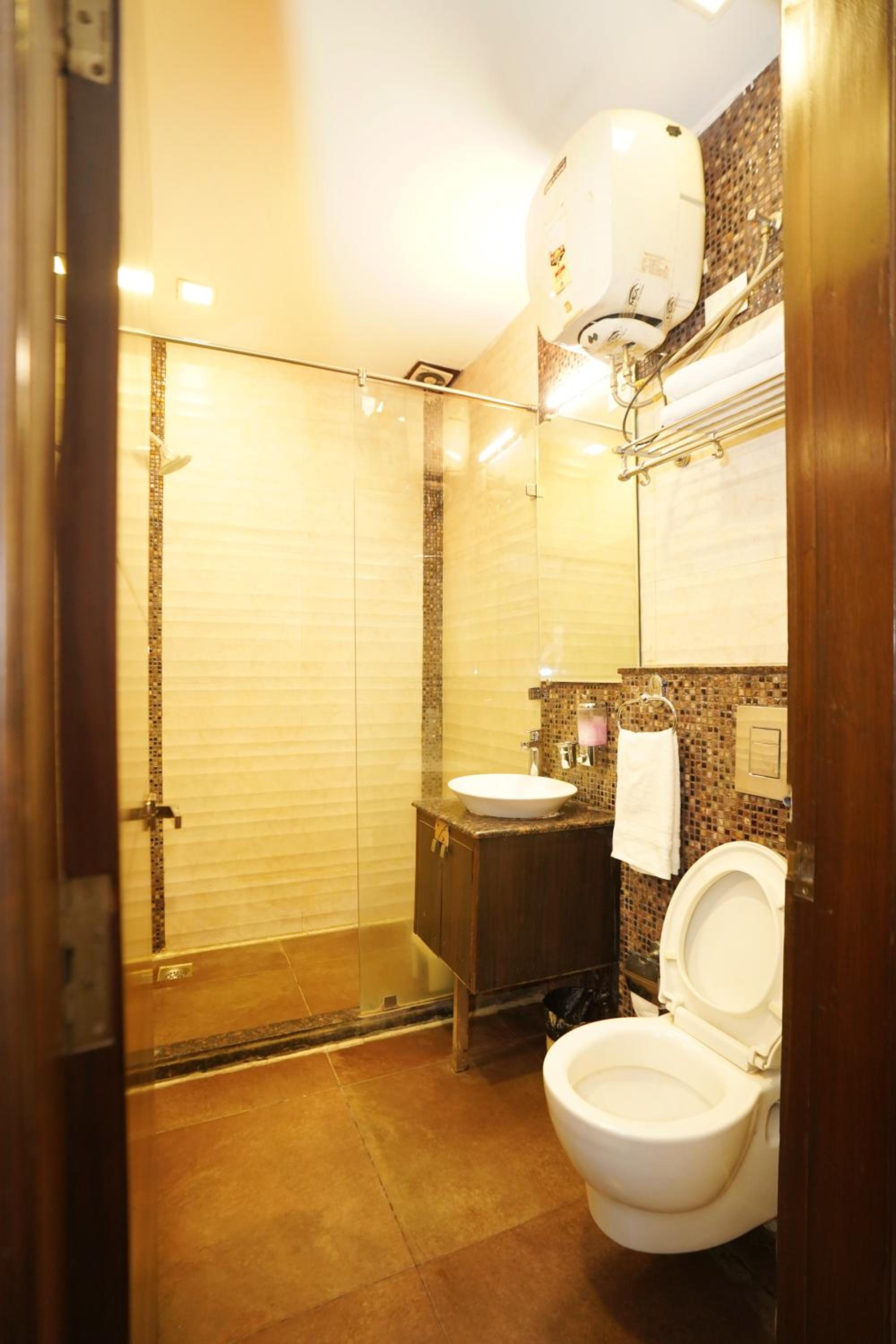 Family Room - Photo 2