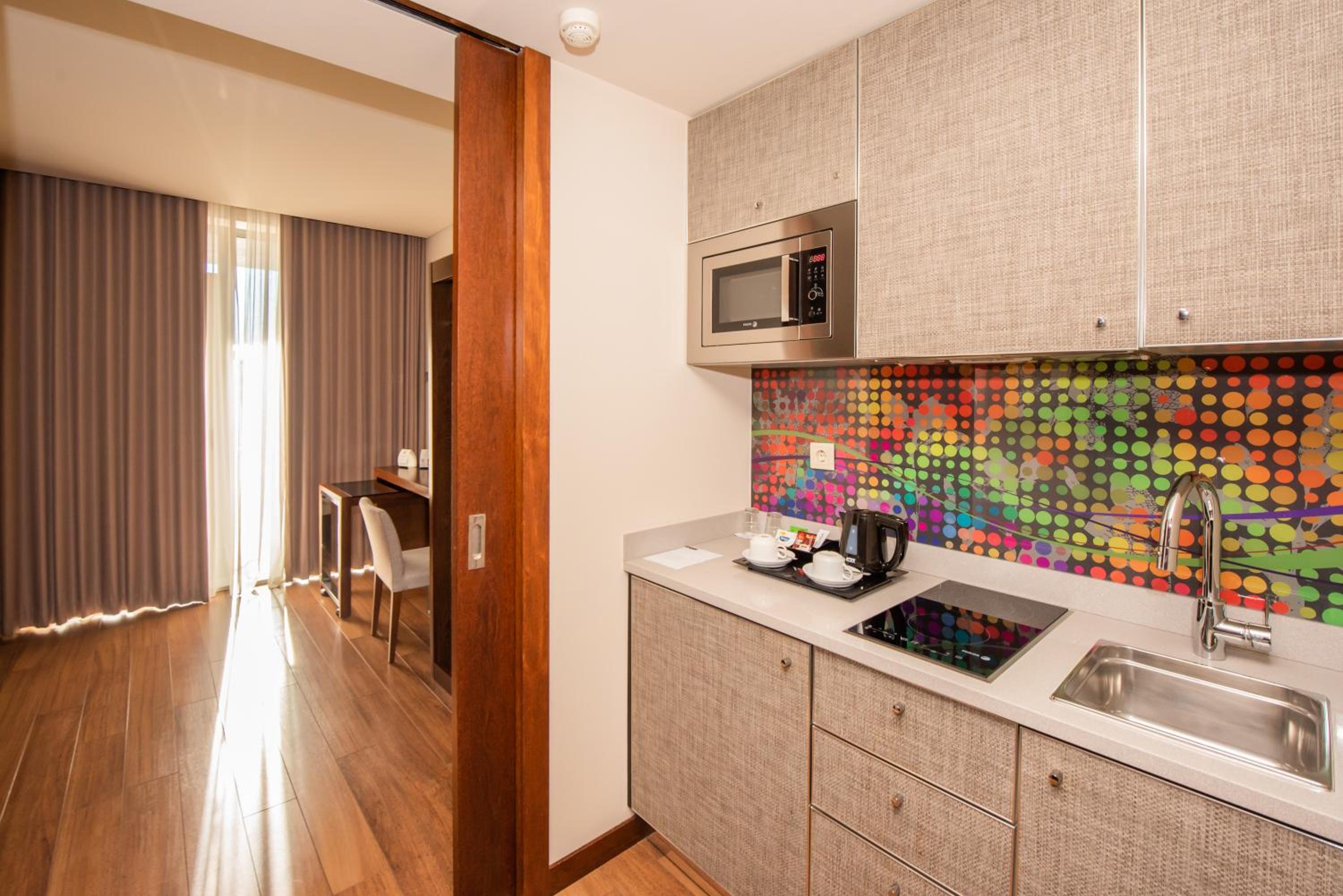 Twin Room with Extra Bed - Photo 4