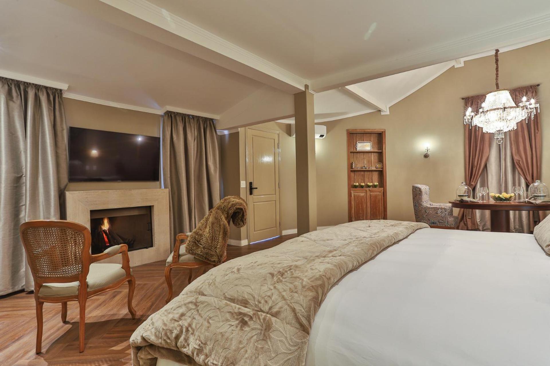 King Suite with Spa Bath photo 3