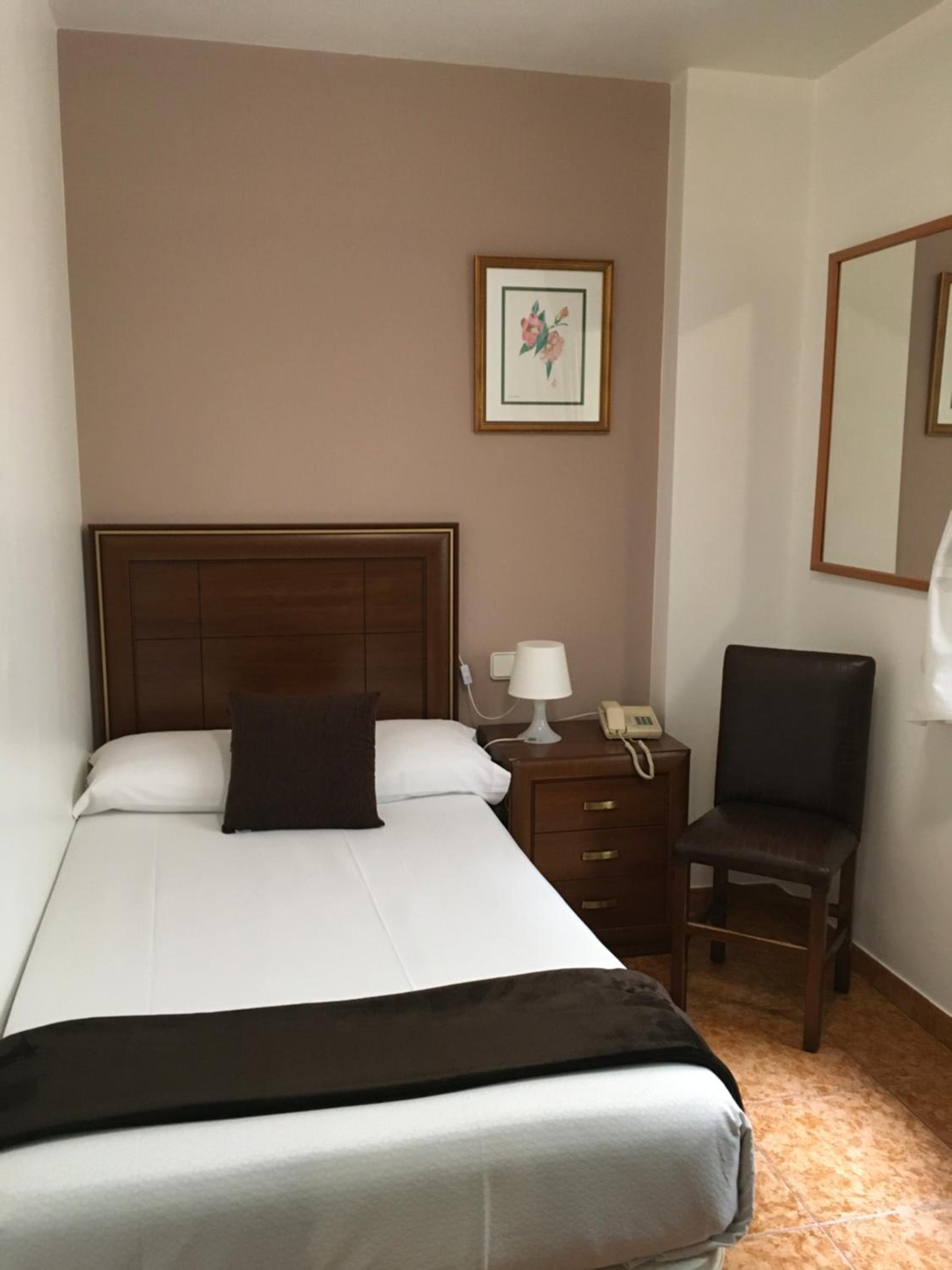 Single Room photo 2