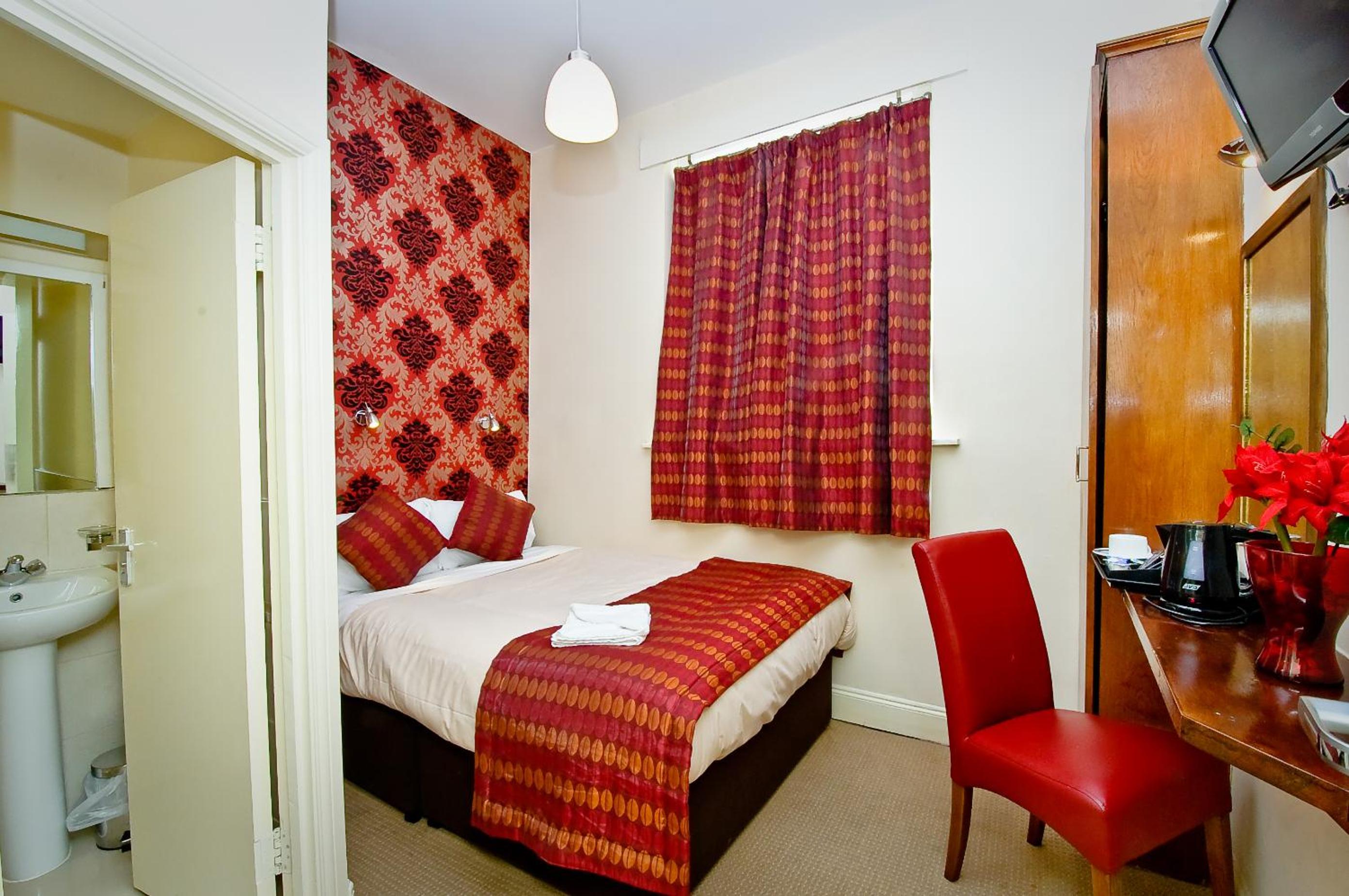 Standard Double Room photo 3