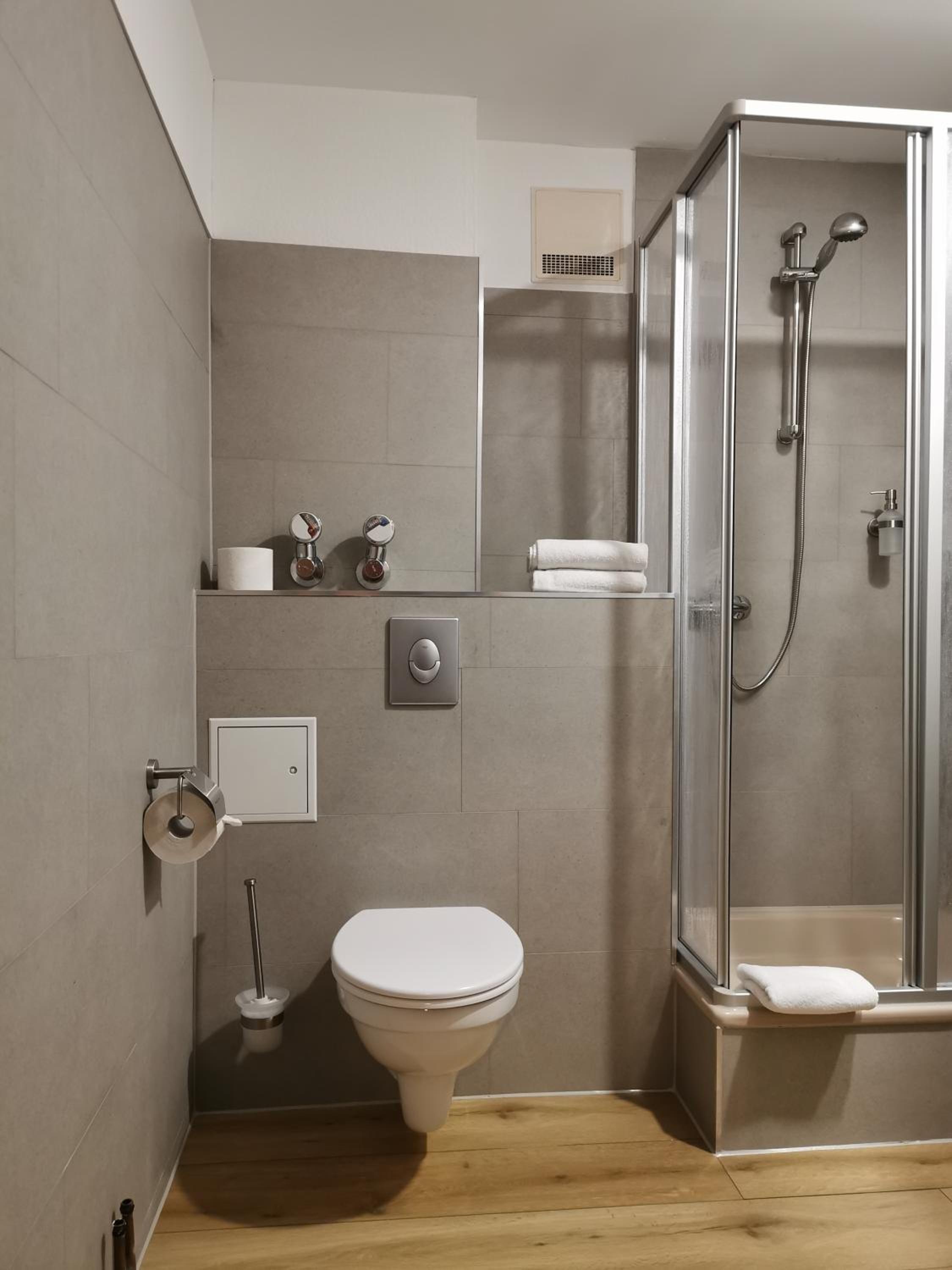 Standard Double Room - Photo 14