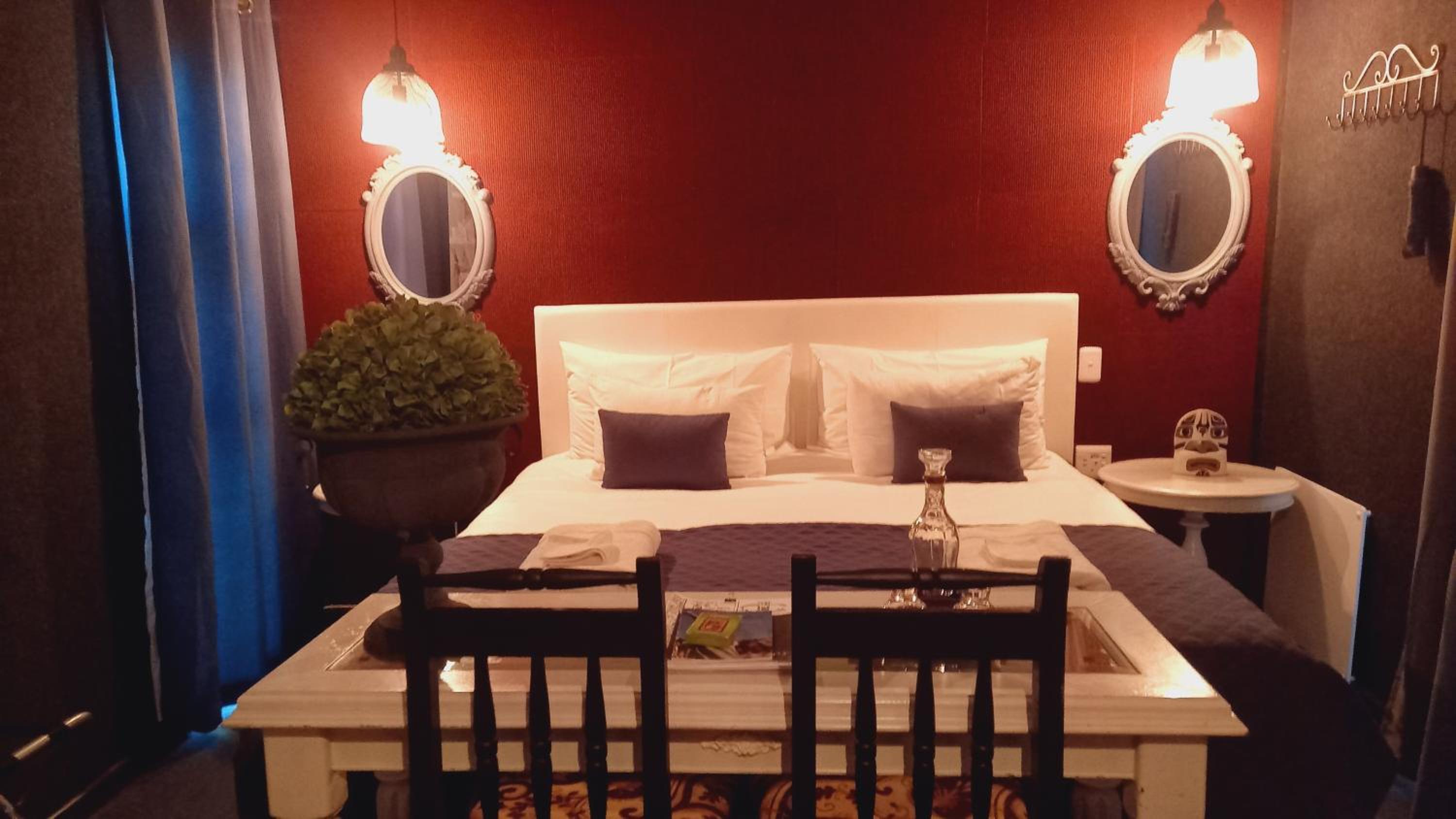 Suite 2 - Photo 1