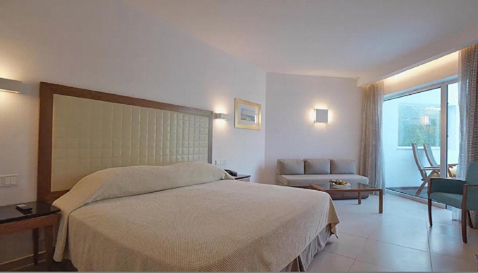 Deluxe Garden View with Shared pool (Adults Only)
