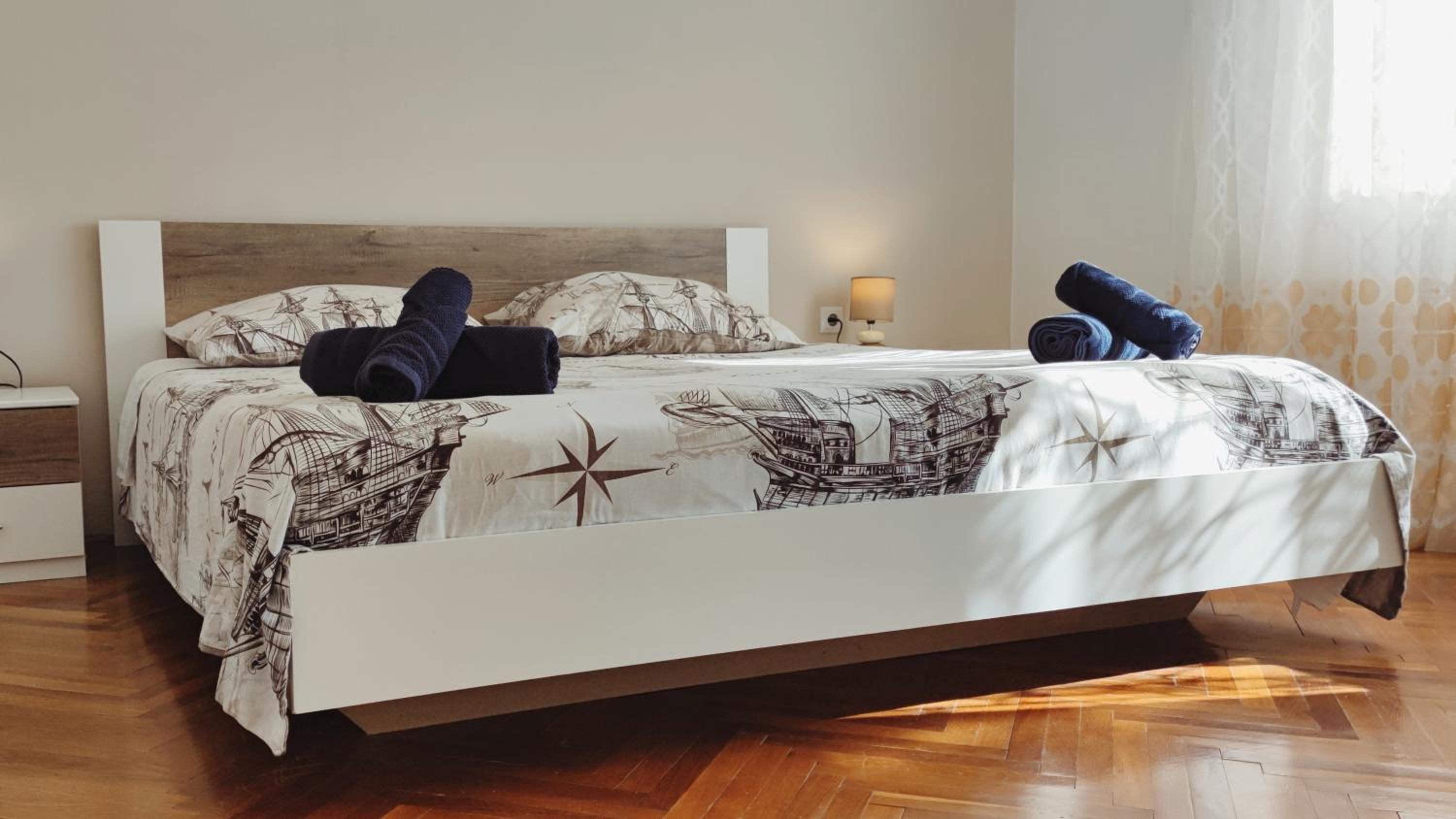One Bedroom Apartment