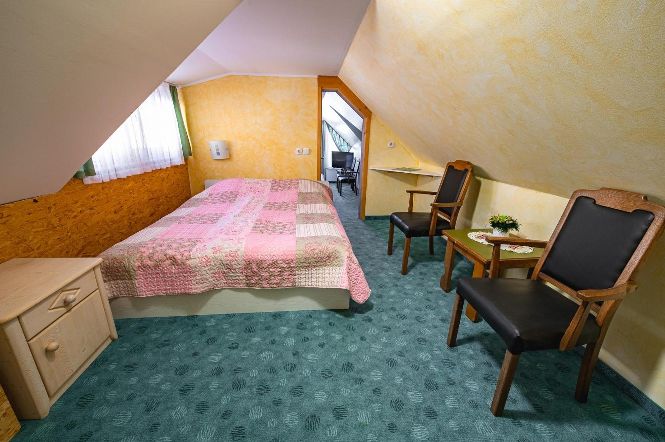 Three-Bedroom Suite photo 2