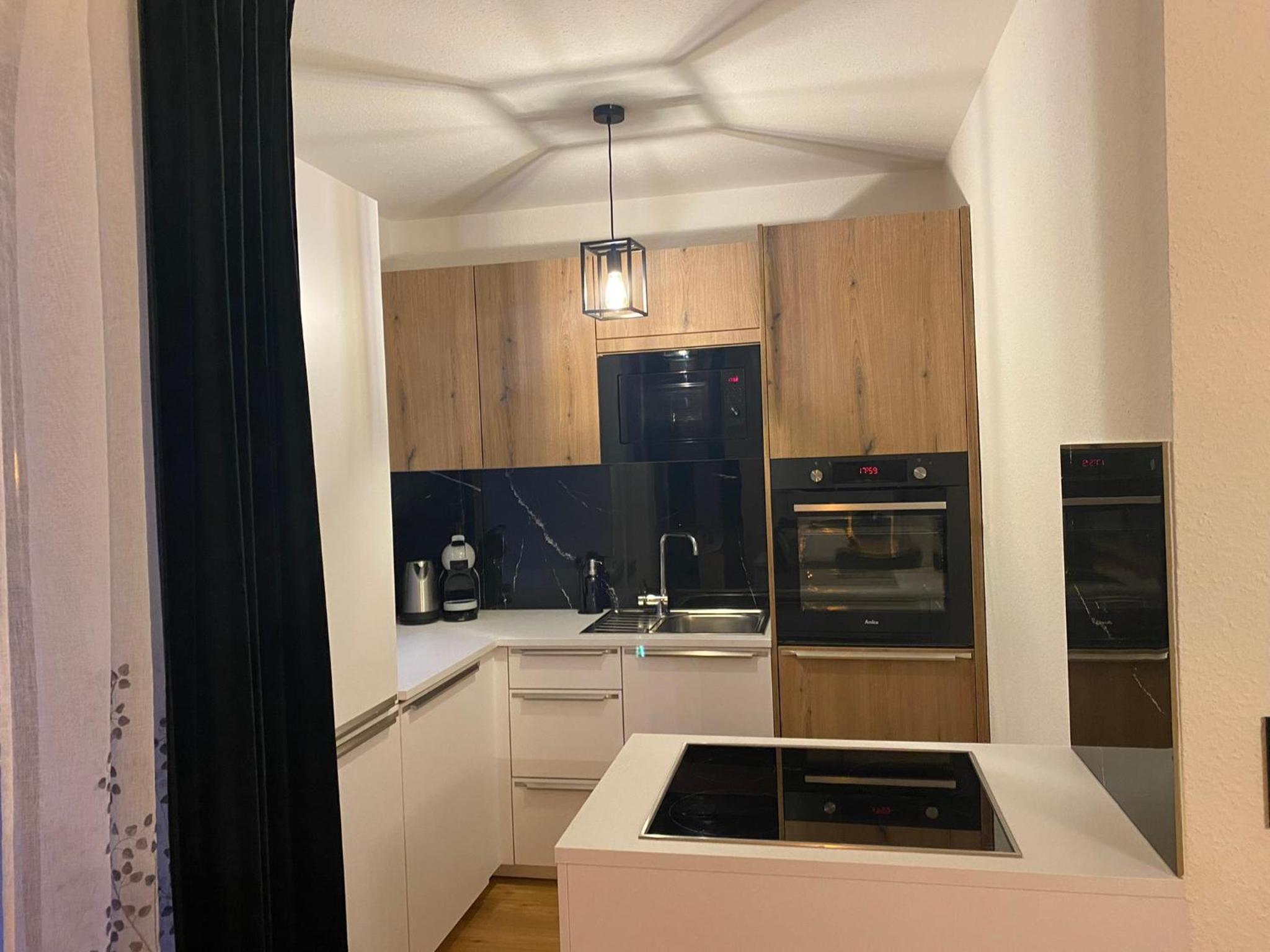 One-Bedroom Apartment - Photo 11