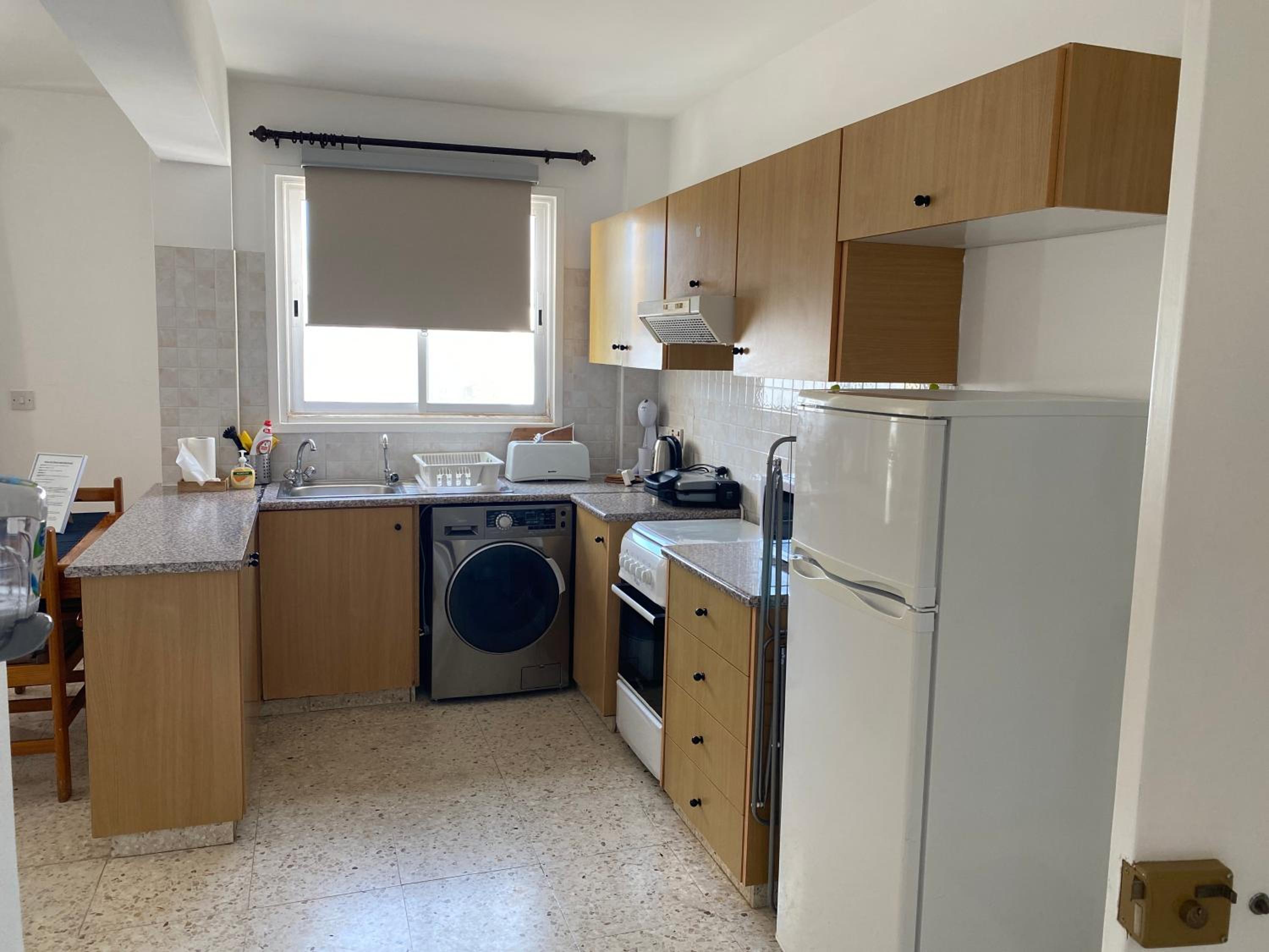 Apartment with Balcony - Photo 17