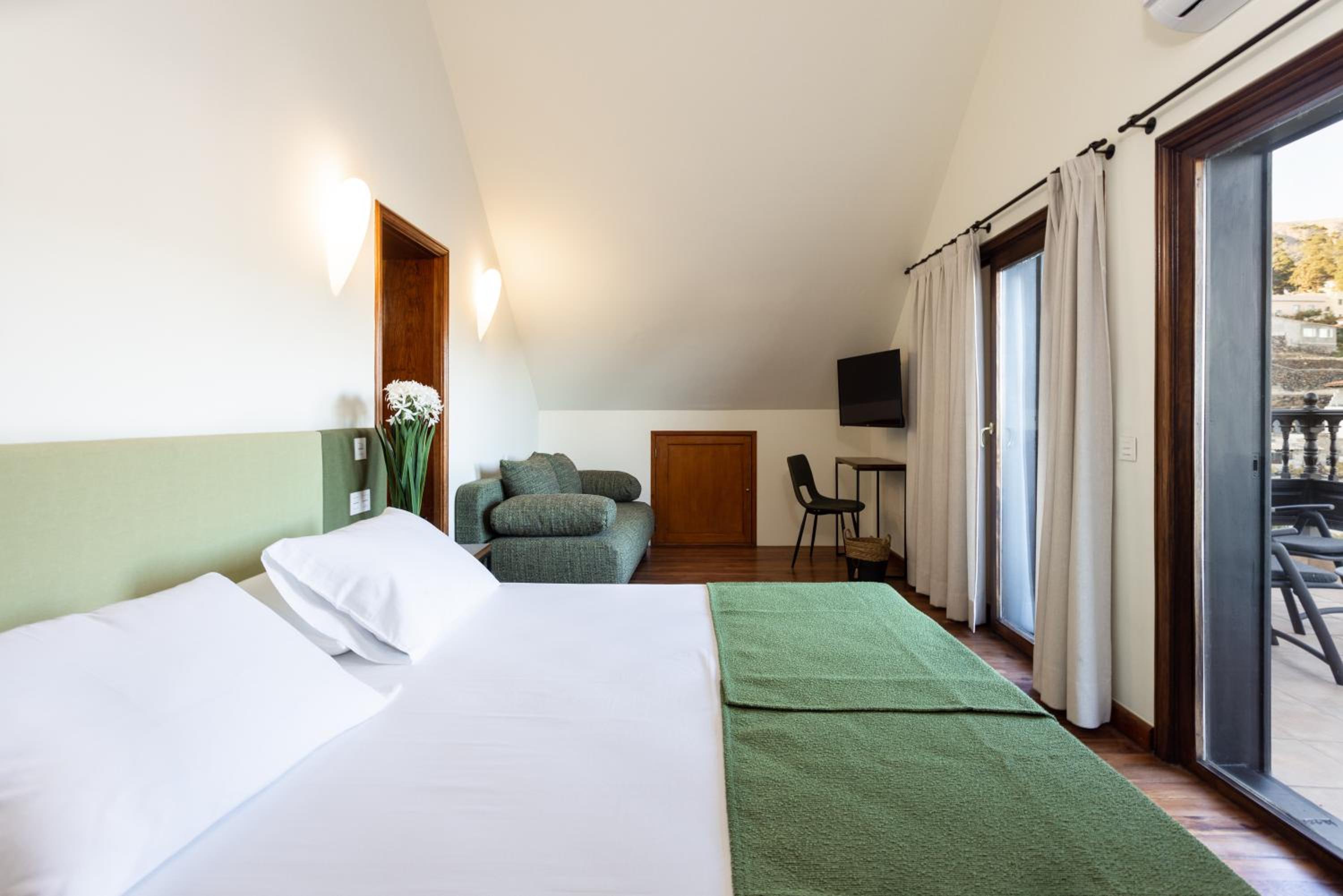 Suite Junior con Vista a la Montaña
