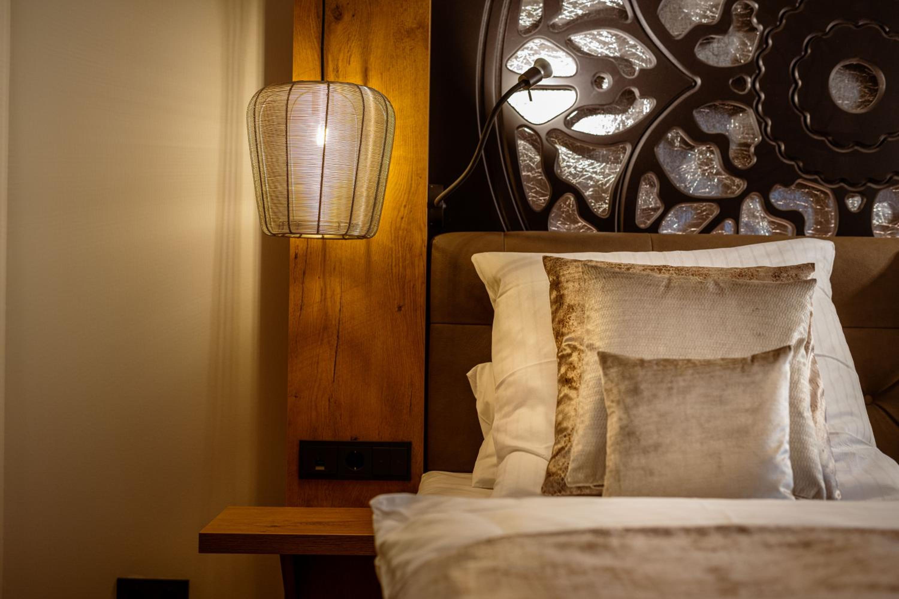 Standard King Room photo 1