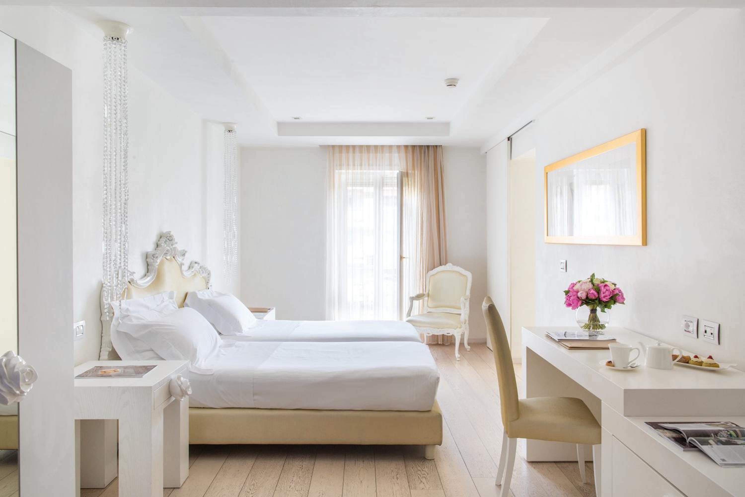 Deluxe Double or Twin Room with terrace  - Free Spa Access  - Photo 1