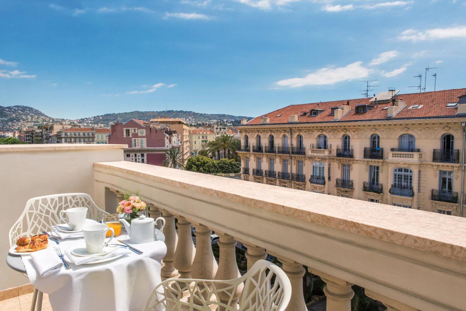 Exclusive Double Or Twin Room With Terrace  - Free Spa Access - City View