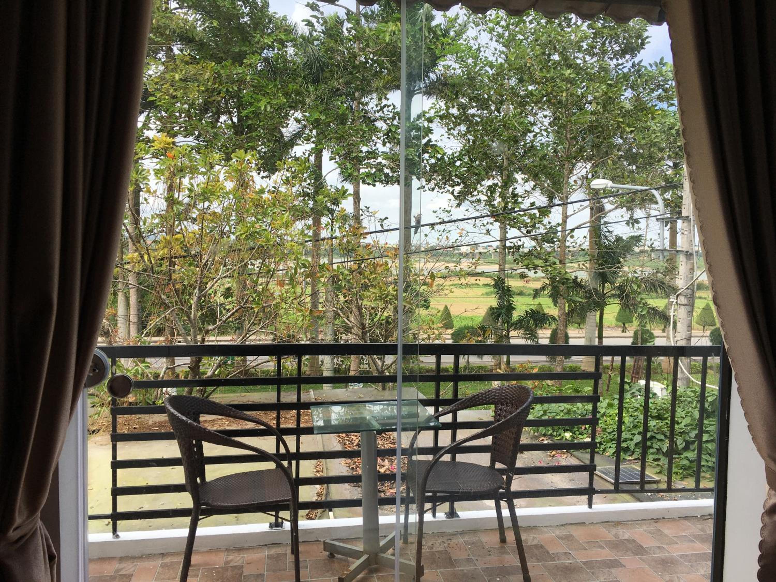 Deluxe Double Room with Balcony photo 2