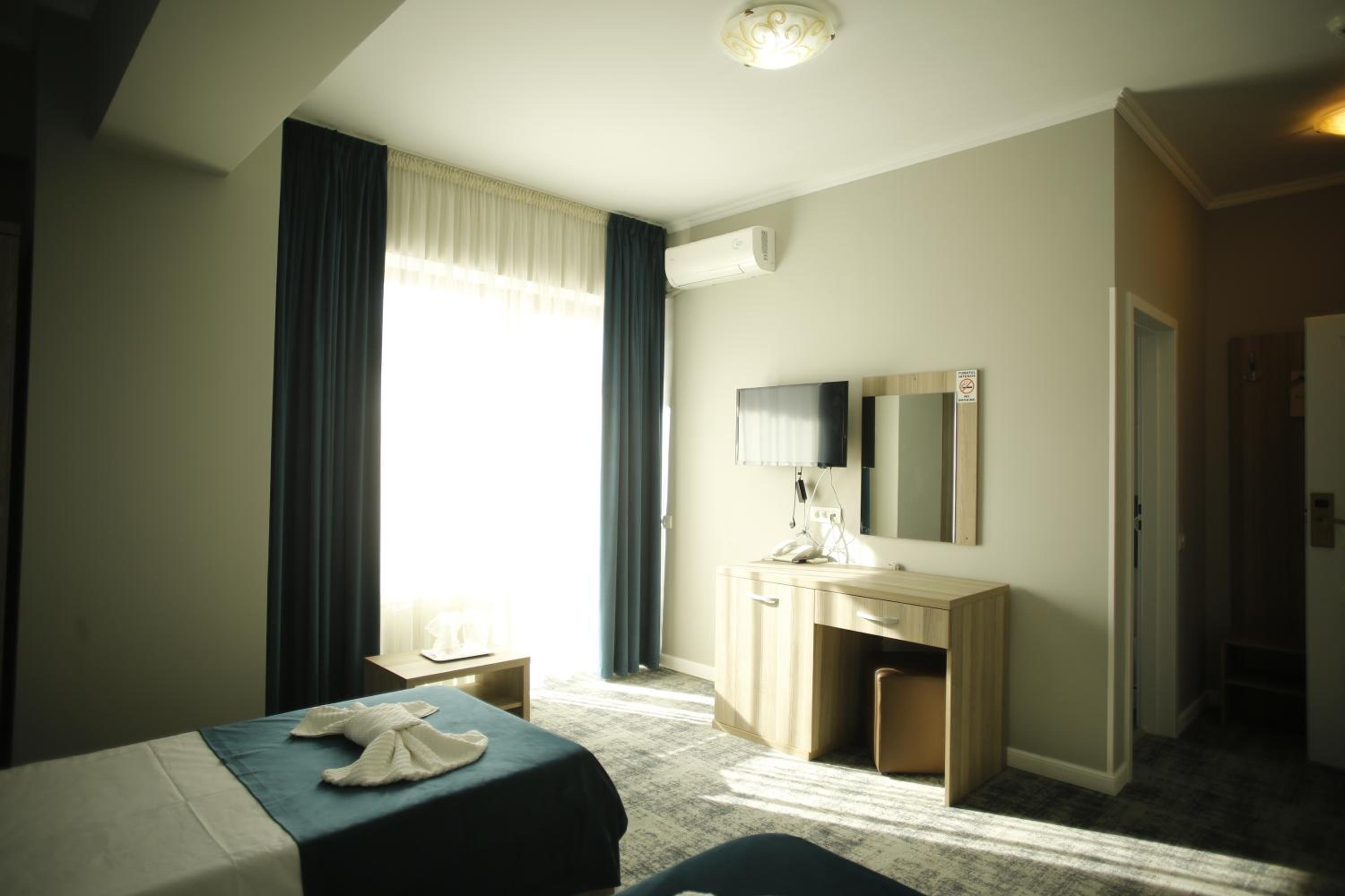Twin Room with City View photo 3