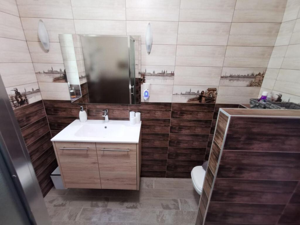 One-Bedroom Villa - Photo 3