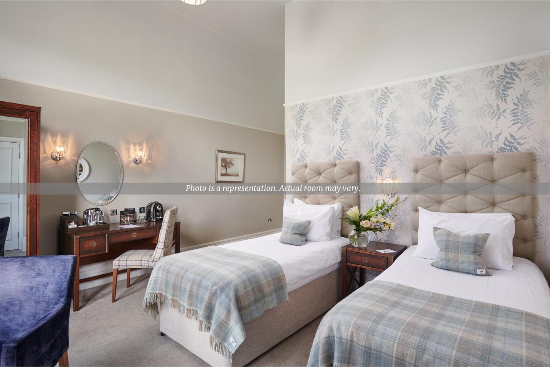 Twin Room with Lake View photo 3