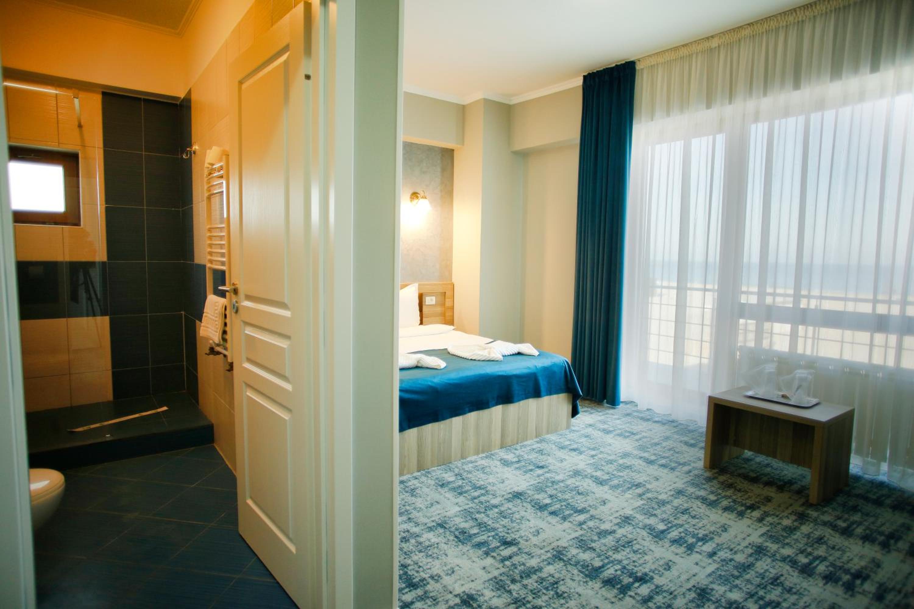 Double Room with Balcony and Sea View