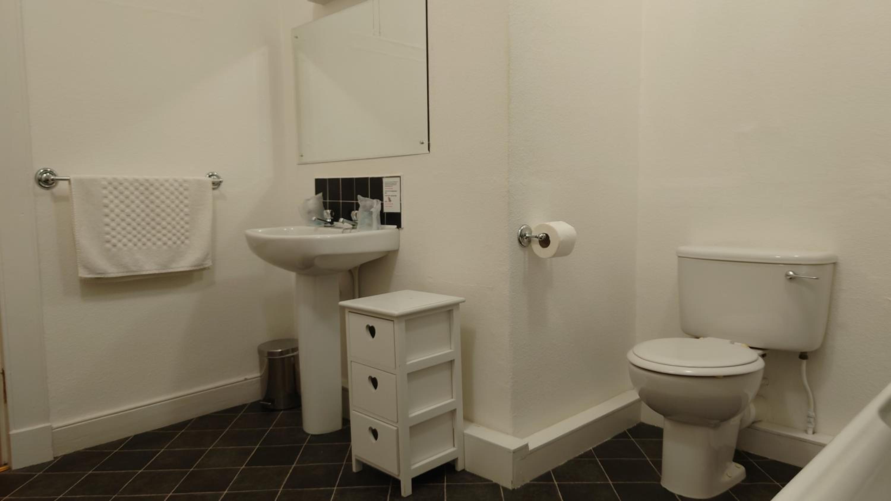 Large Double Room photo 3