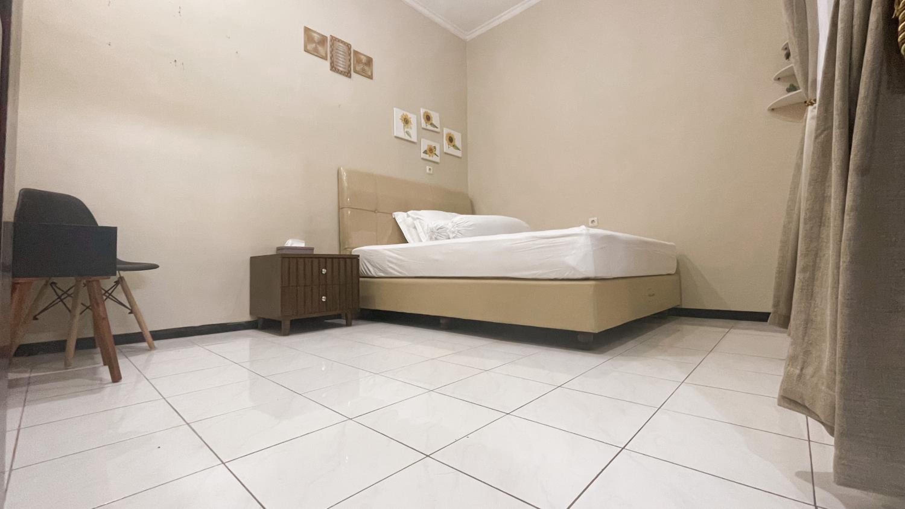 Double Room - Photo 5