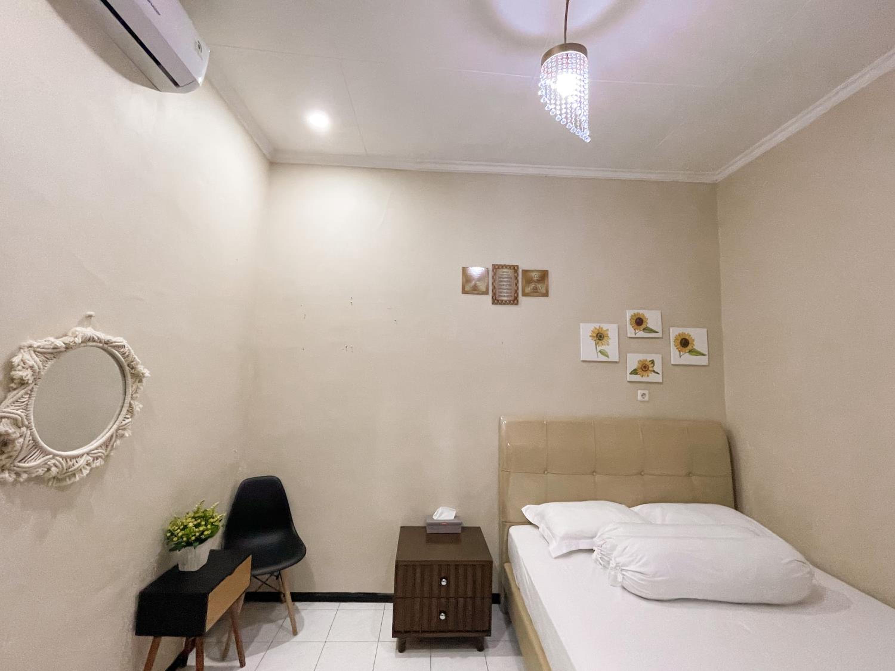 Double Room - Photo 6