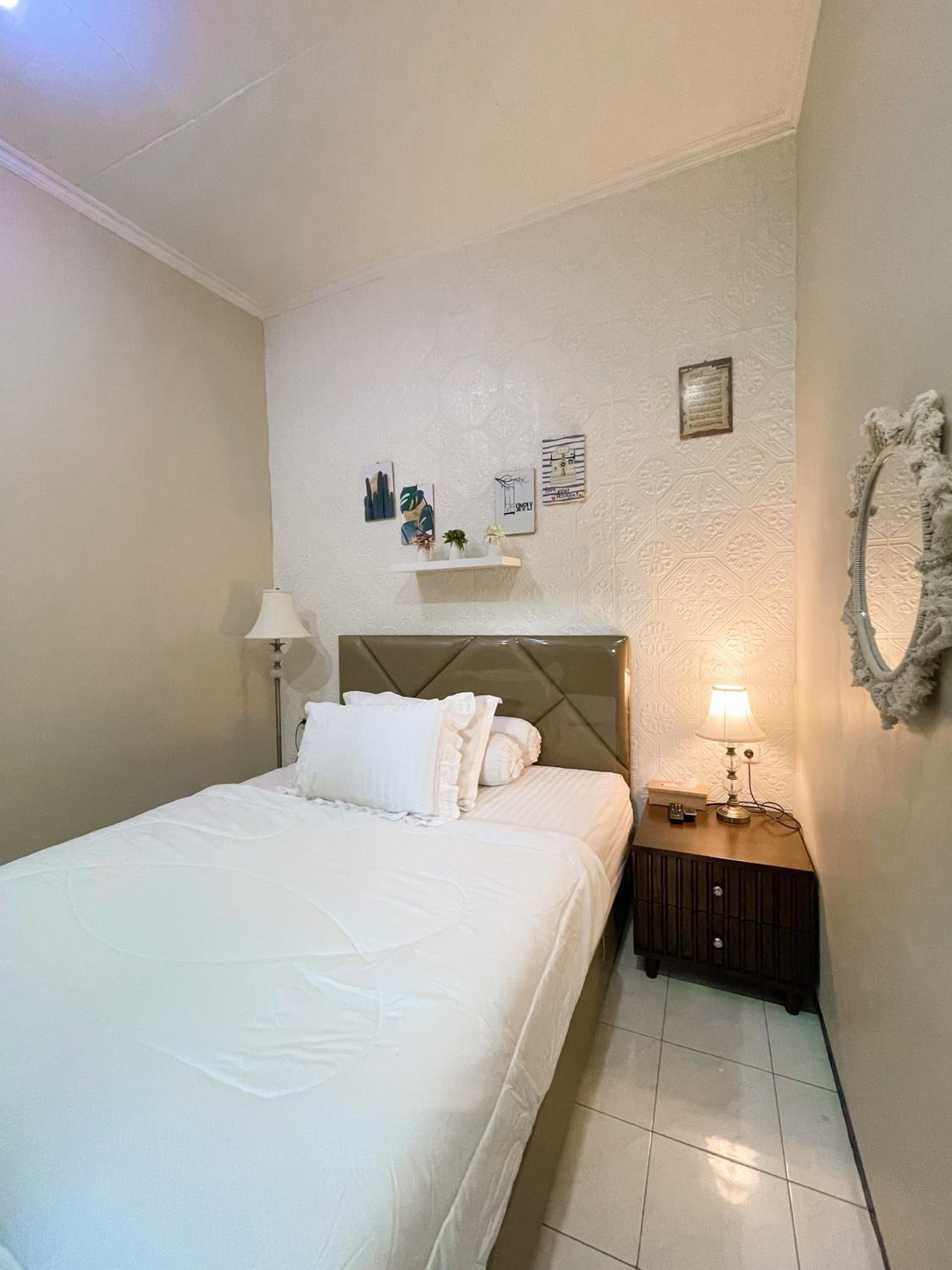 Double Room - Photo 11