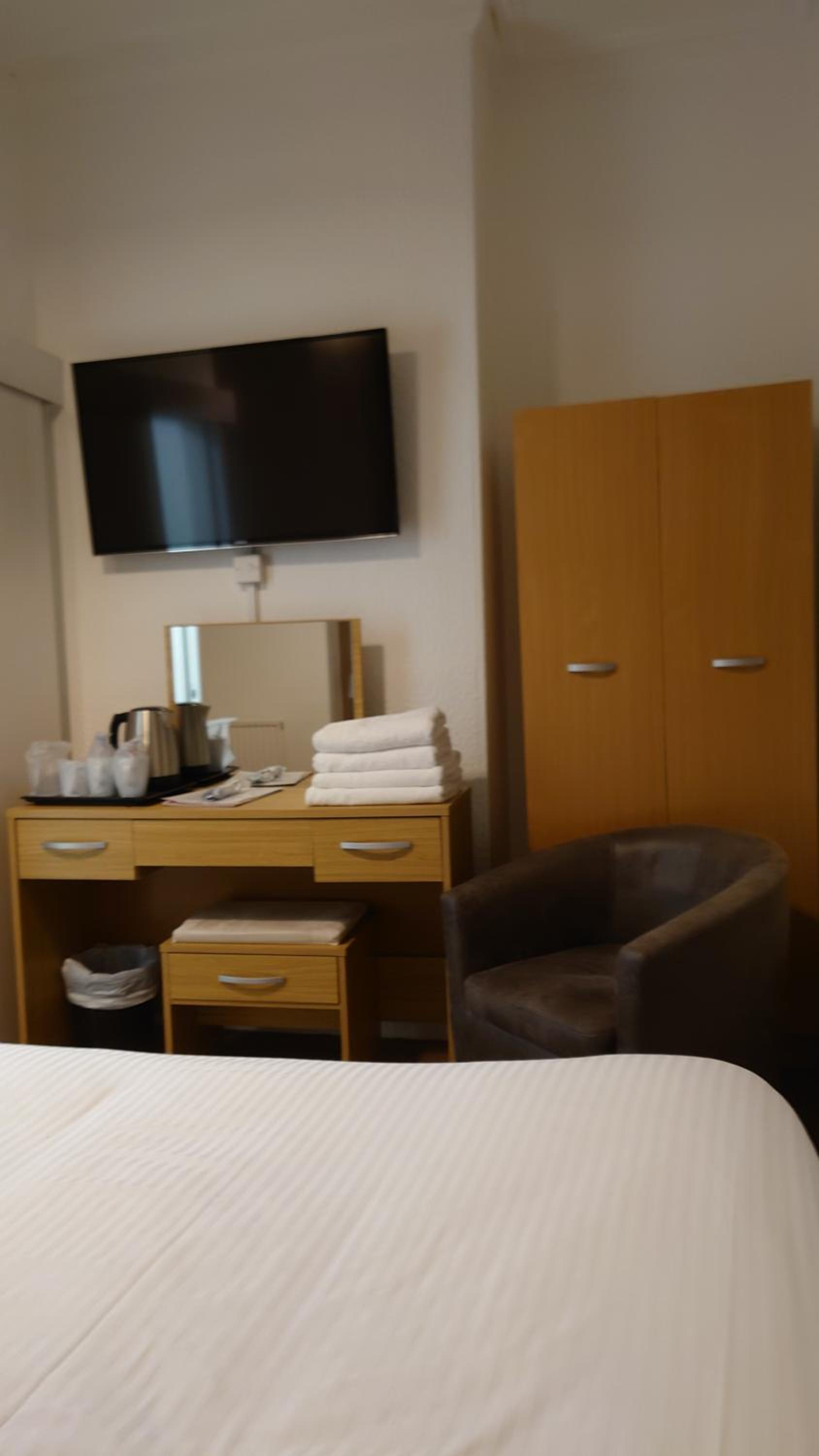 Double Room with Private Bathroom photo 3
