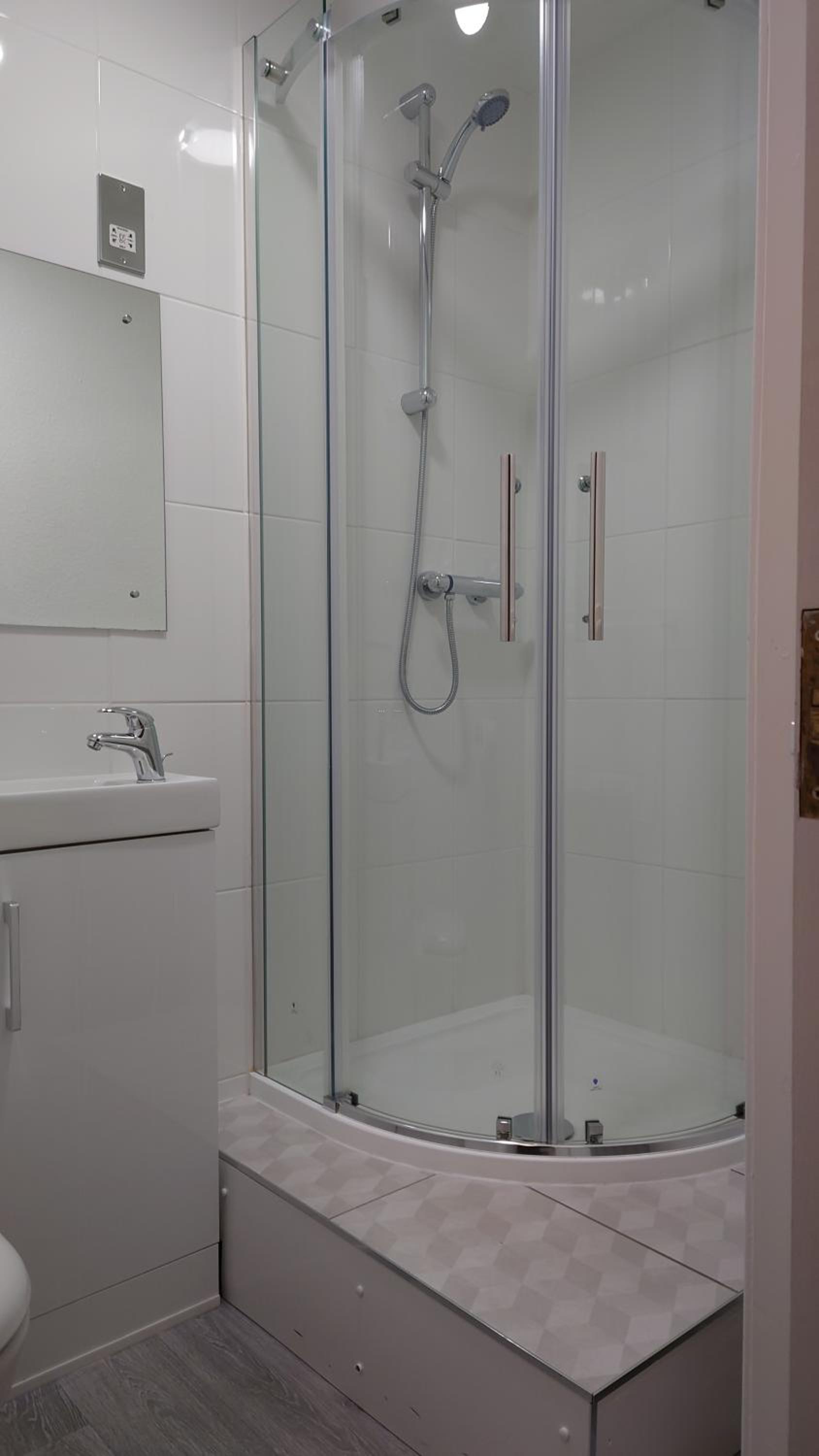 Double Room with Private Bathroom photo 2