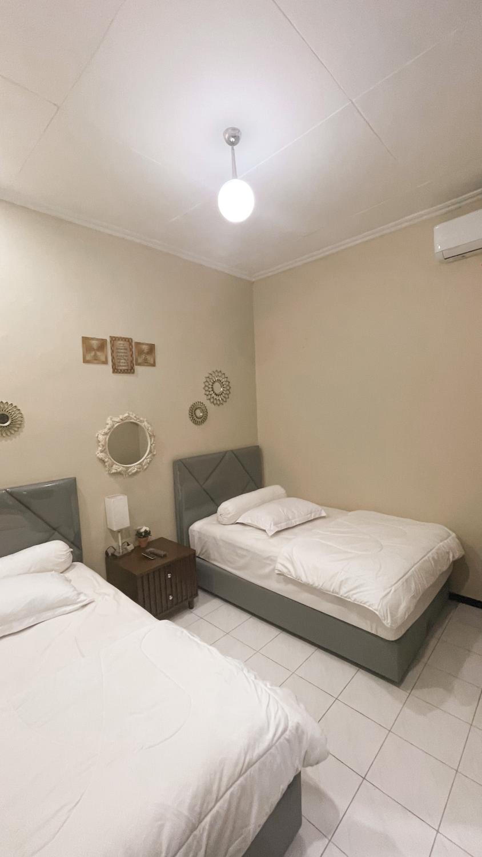 Twin Room - Photo 4