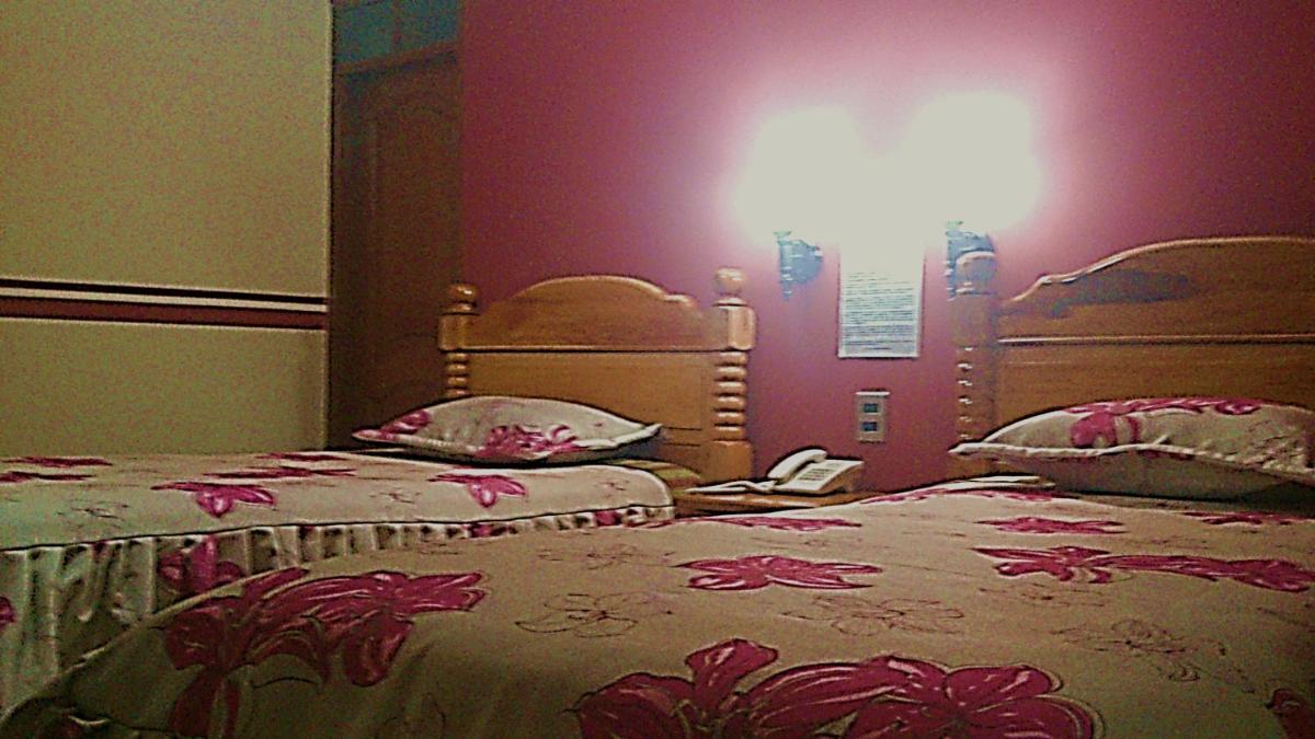 Twin Room with Private Bathroom photo 2