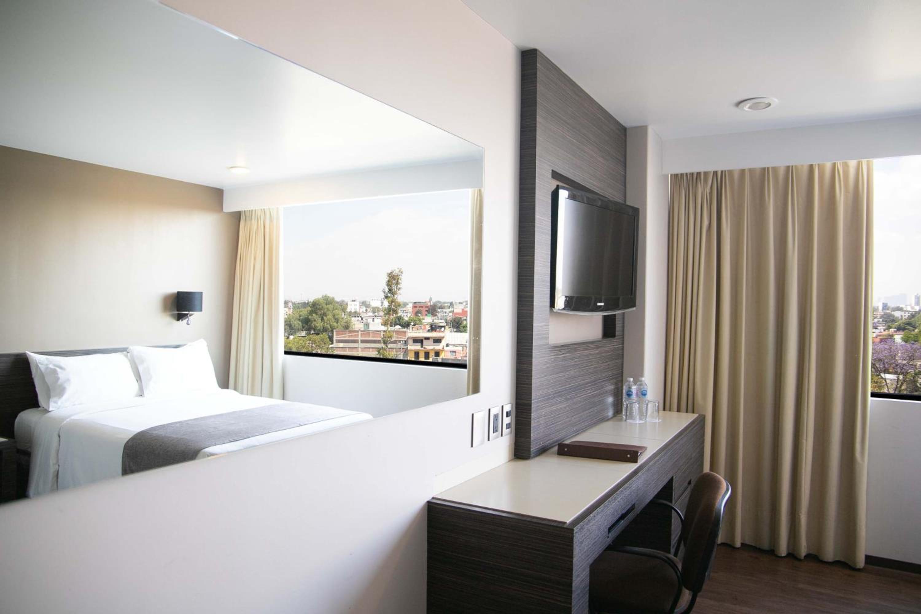 Double Room with Two Double Beds photo 2