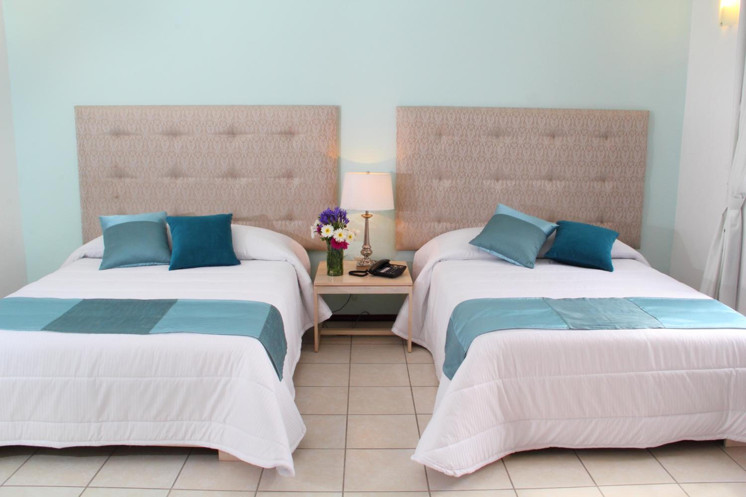 Double Room with Two Double Beds photo 3