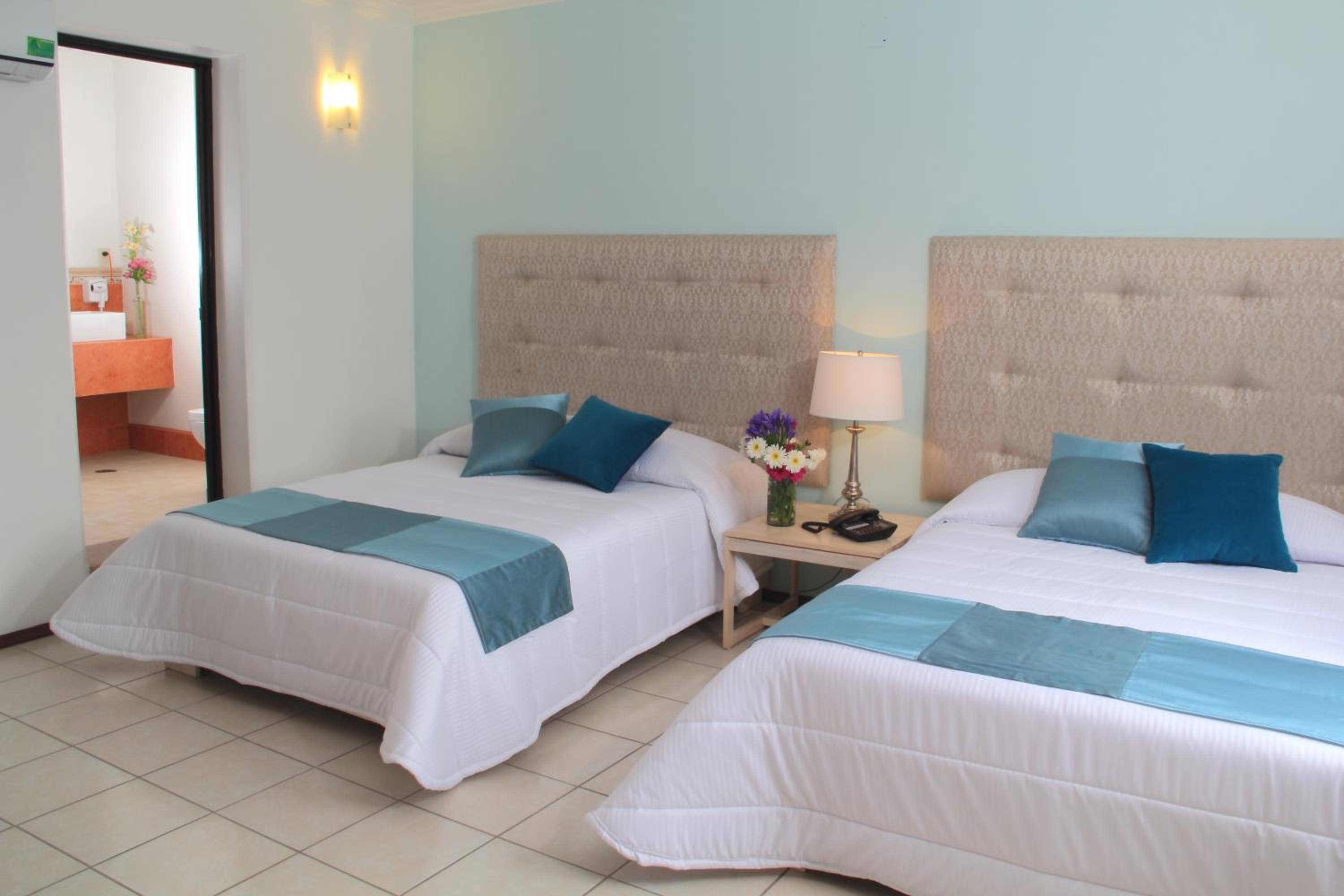 Double Room with Two Double Beds photo 2
