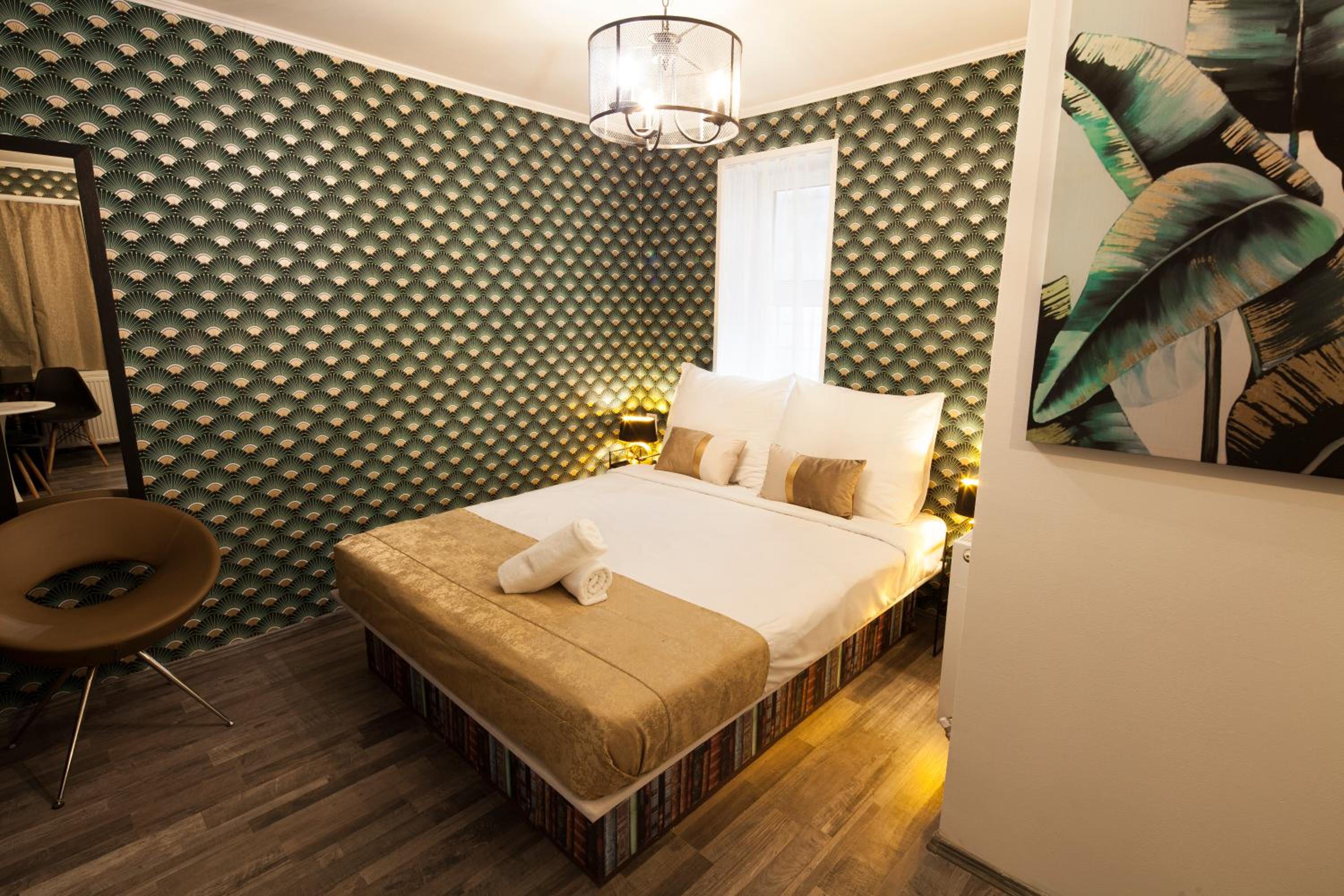 One-Bedroom Apartment - Photo 8
