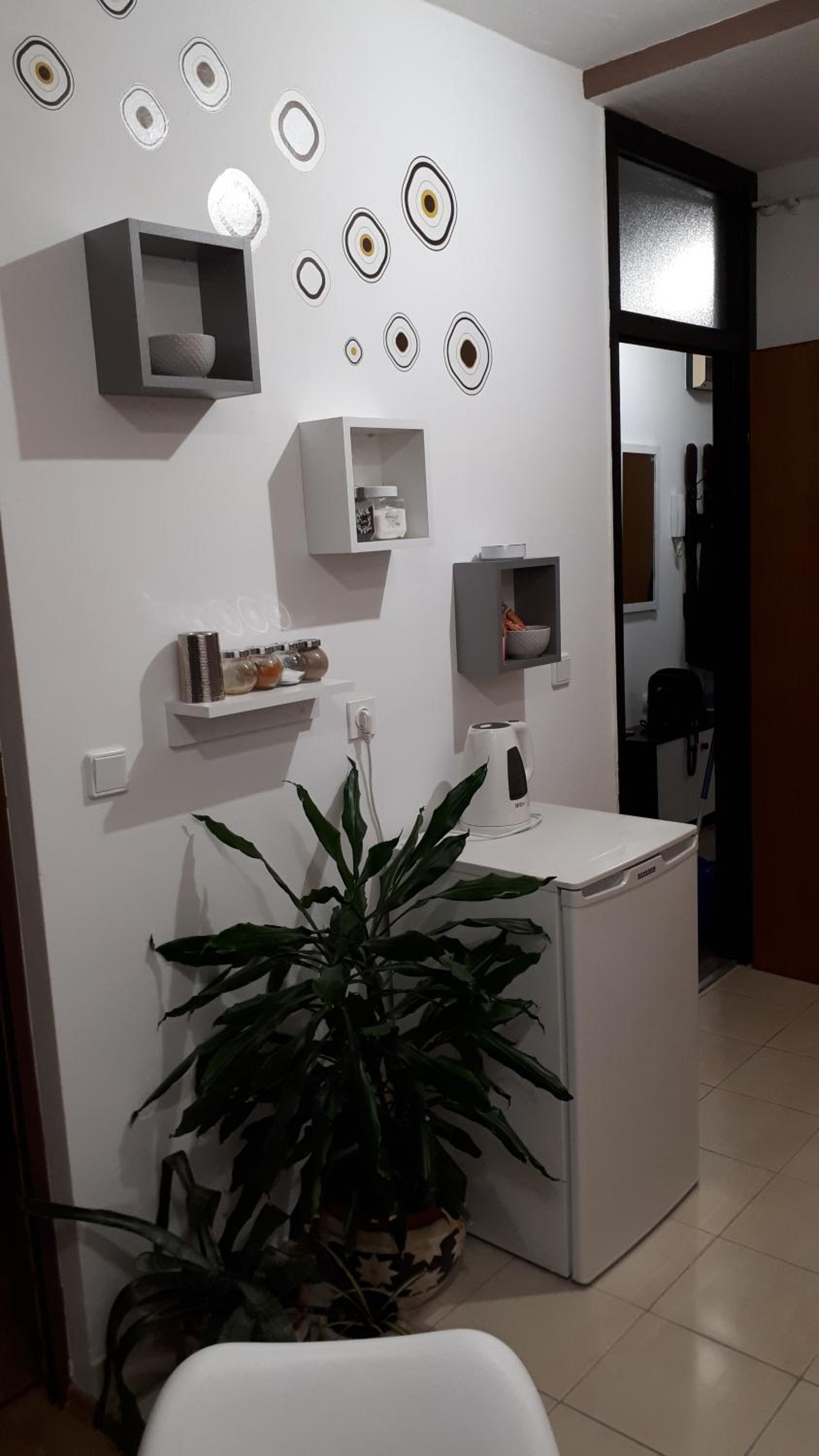 One-Bedroom Apartment - Photo 14