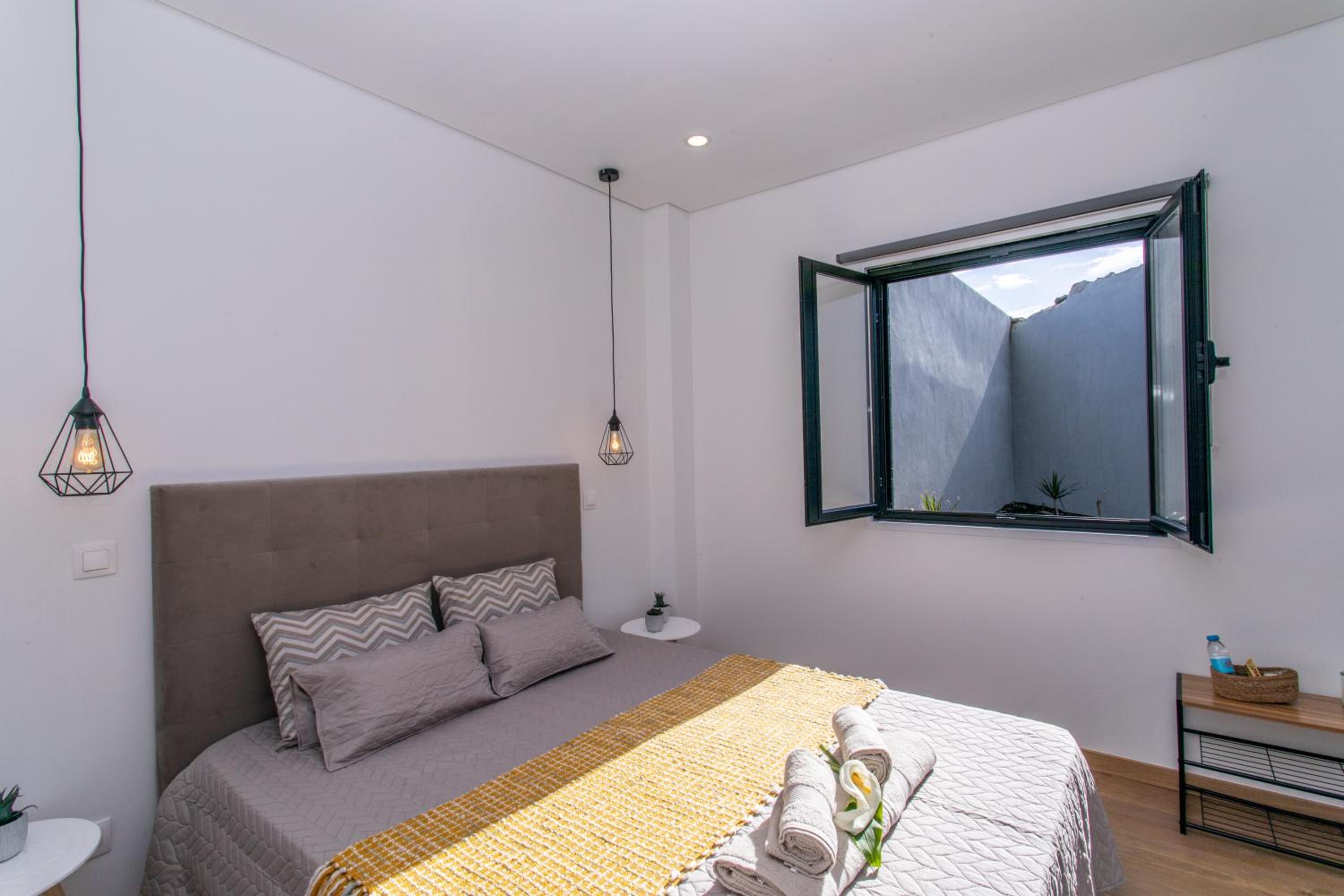 Double Room - Photo 8