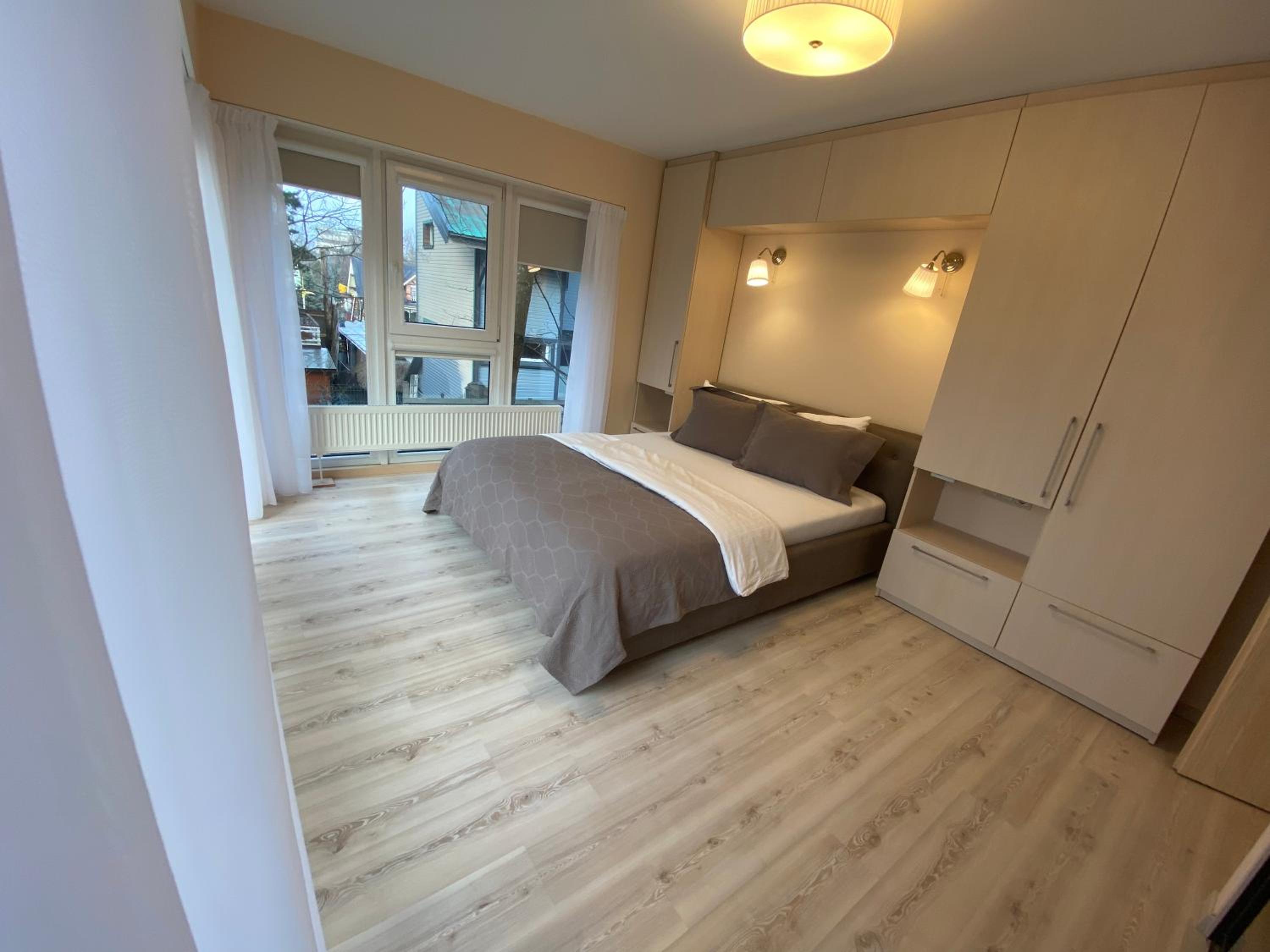 One-Bedroom Apartment - Photo 7