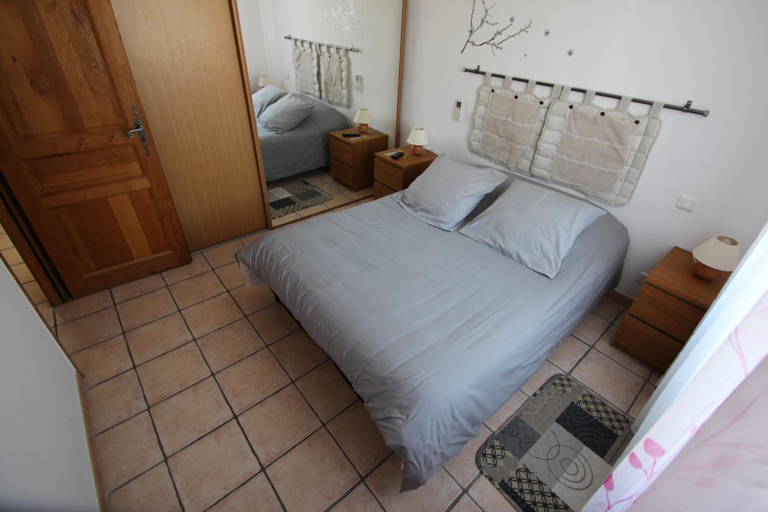 One-Bedroom Apartment (1-4 Adults) private terrace long stay photo 1