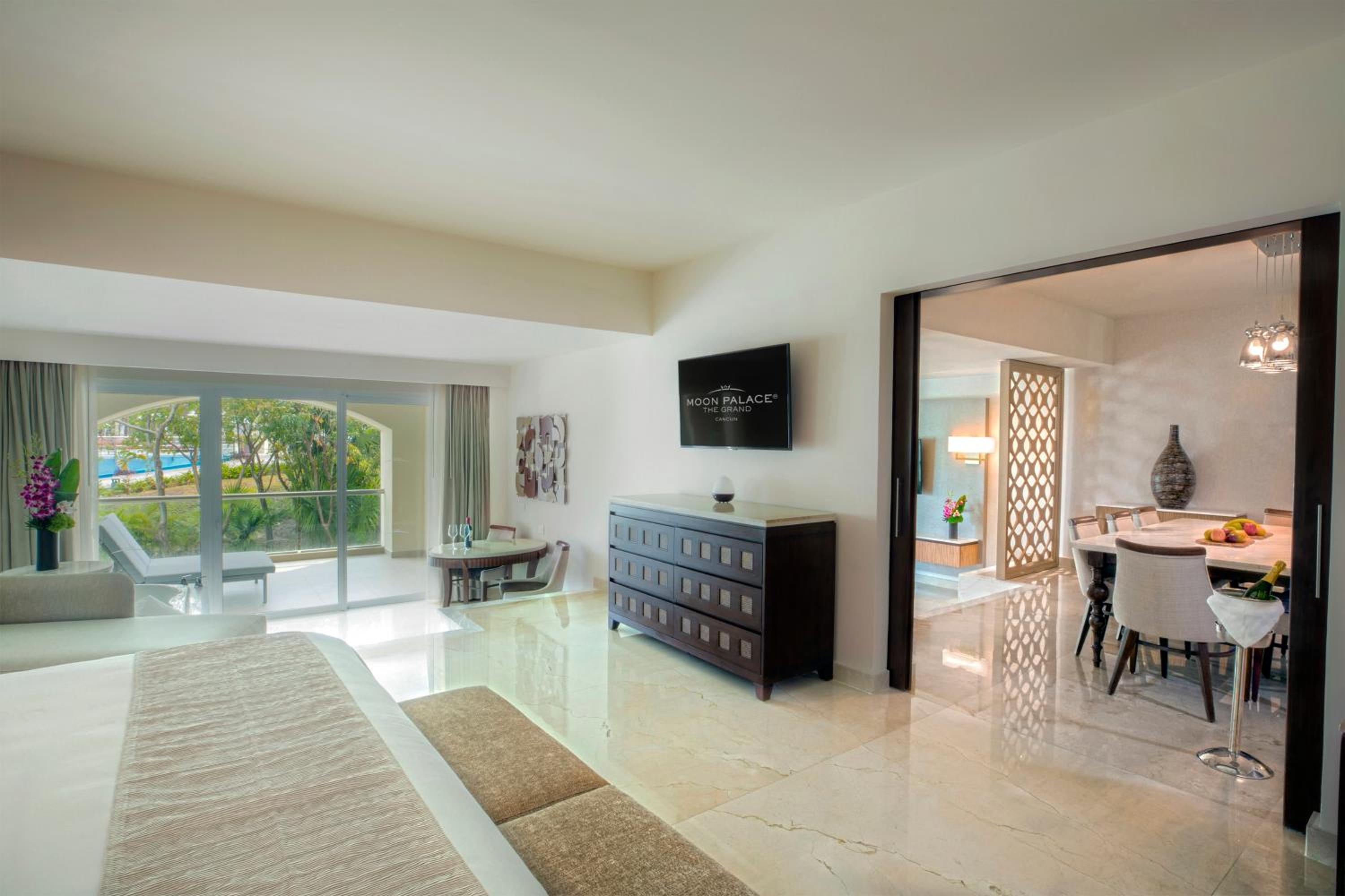 Grand Governor Suite - King Size Bed