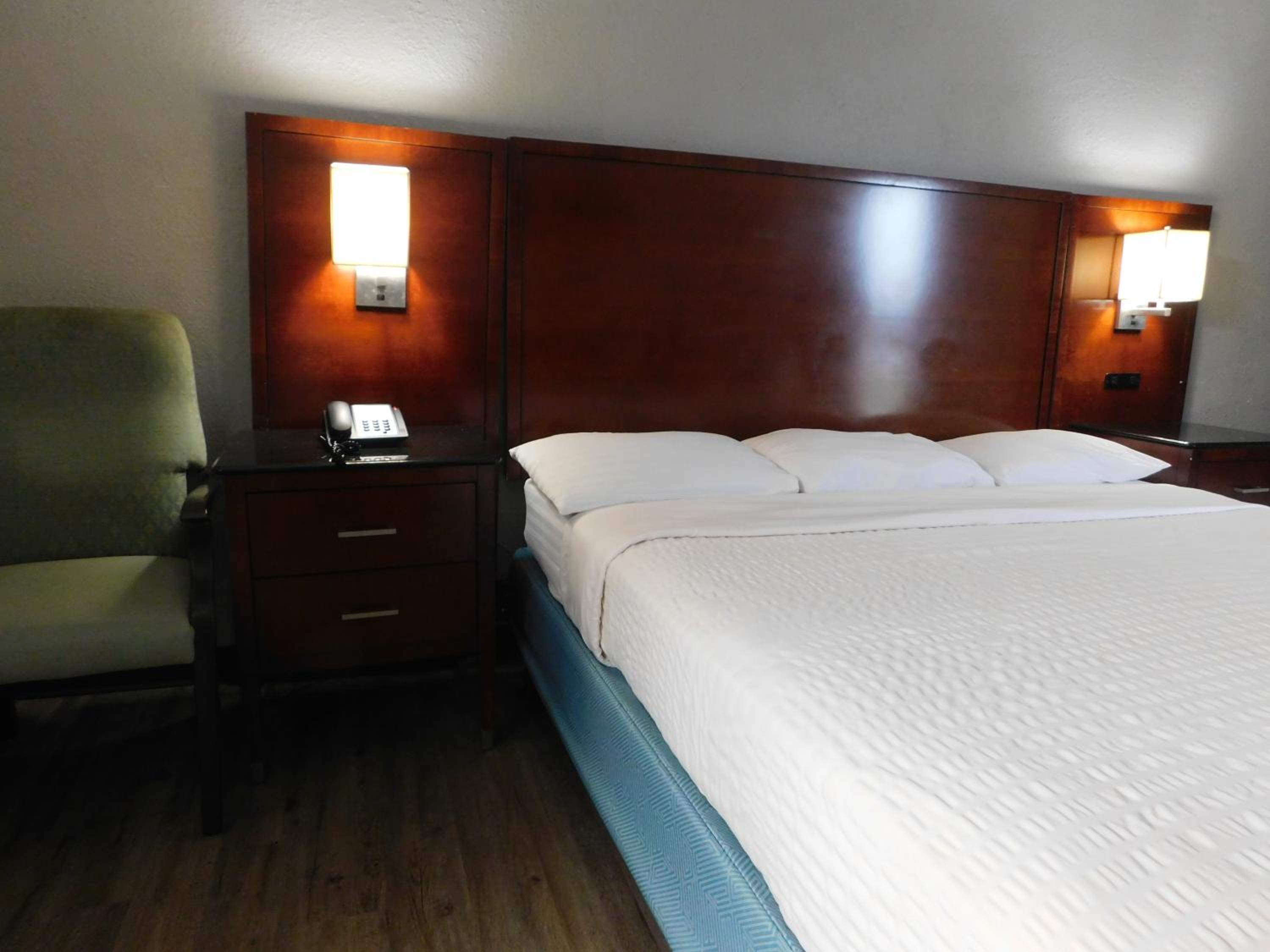 Budget Double Room photo 2