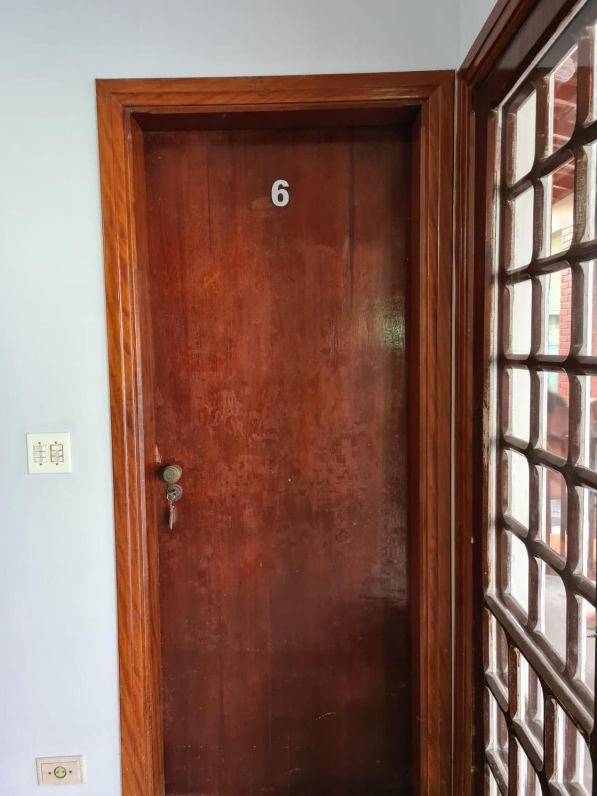Basic Triple Room with Shared Bathroom photo 2