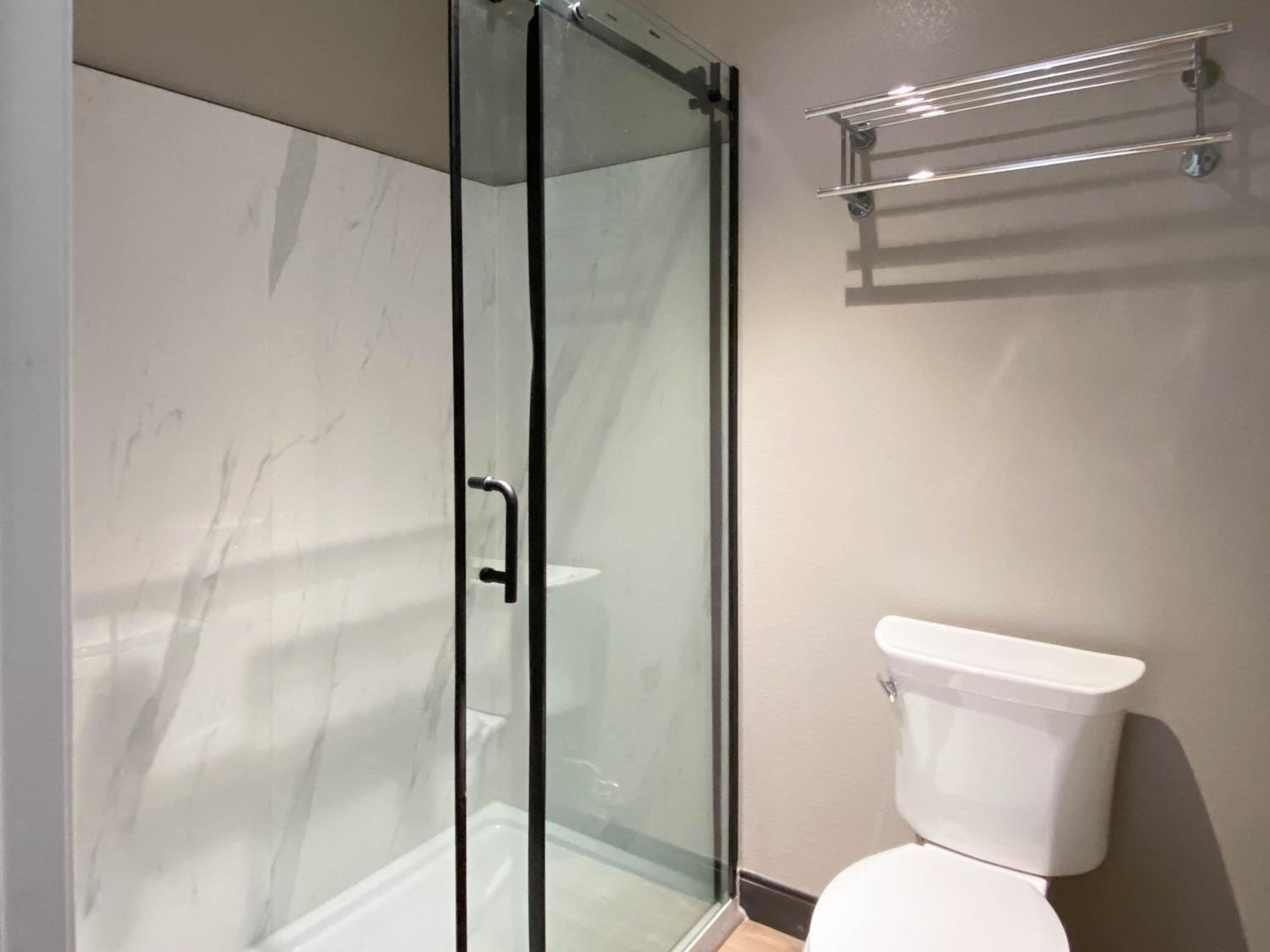 Quadruple Room - Non-Smoking - Photo 6